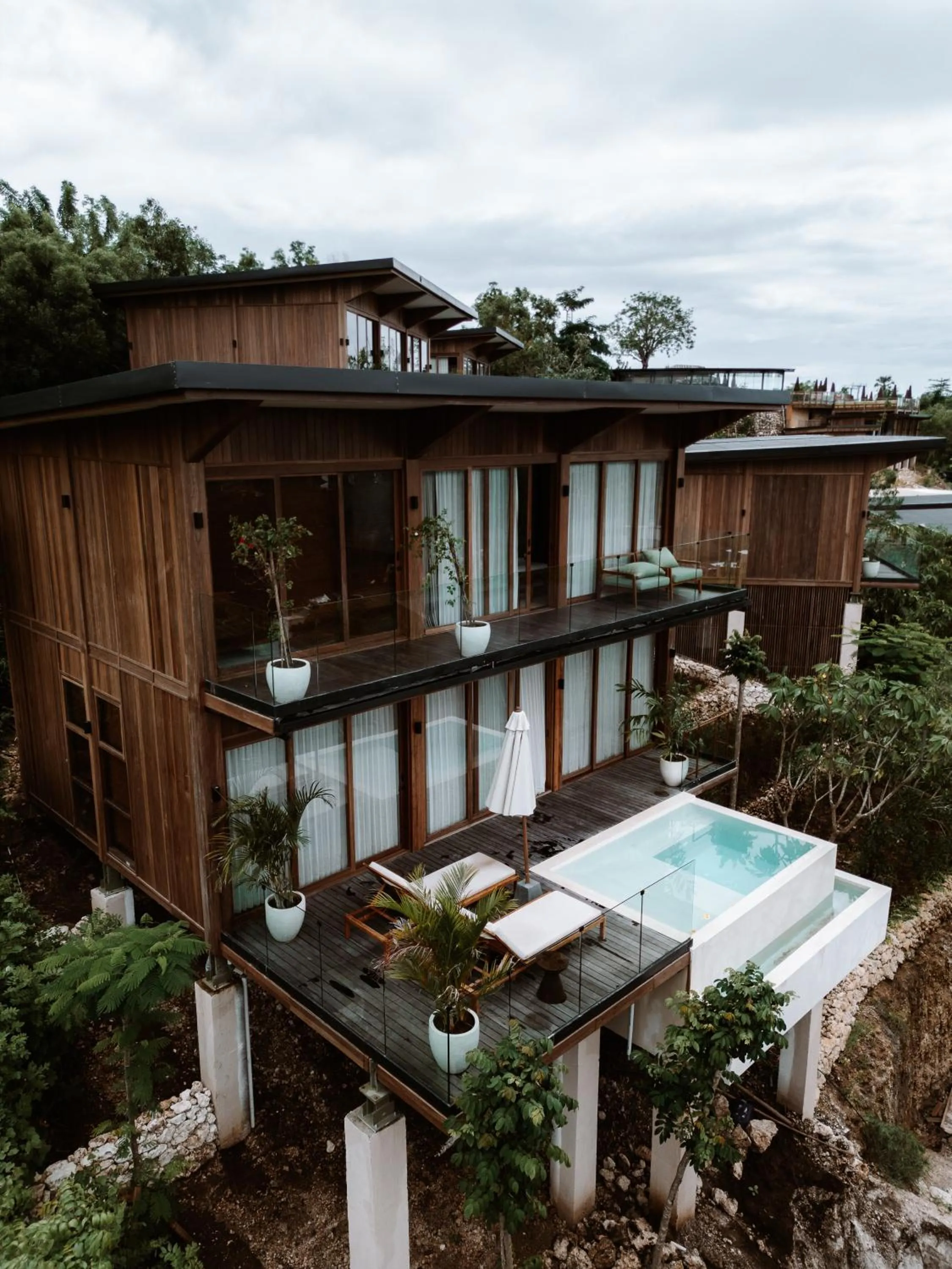 Property building in Grün Uluwatu