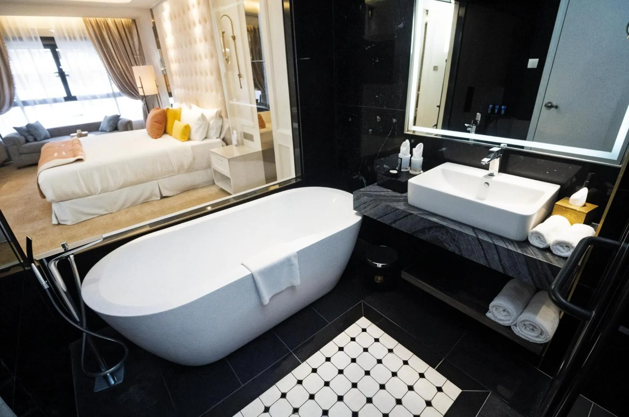 Bathroom, Bed in Bertam Resort & Water Park Penang