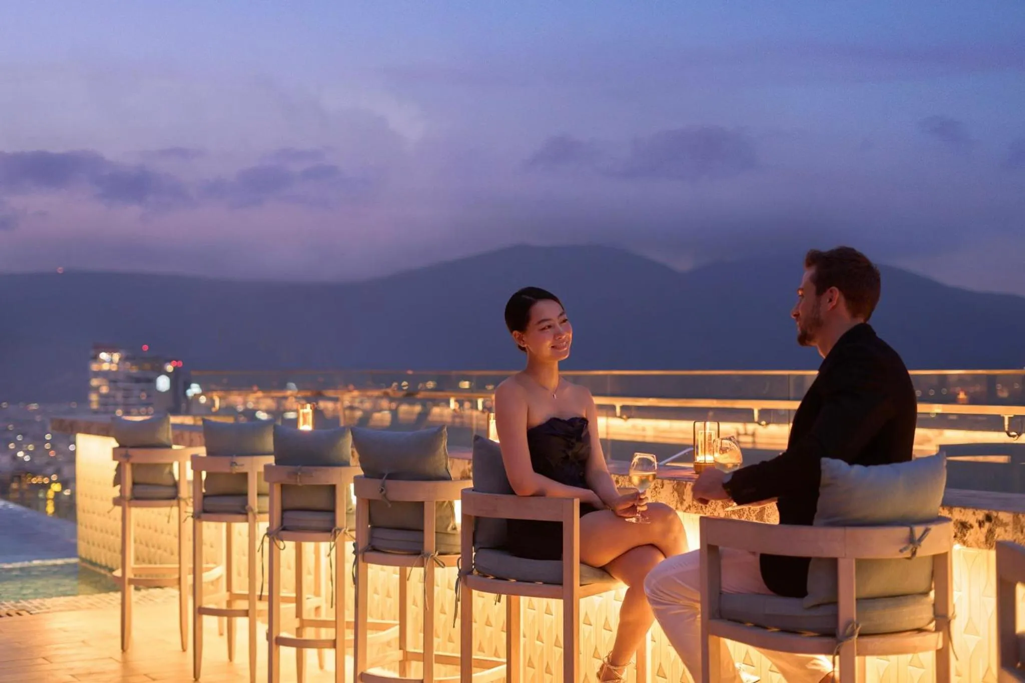 Lounge or bar in voco Ma Belle Danang by IHG