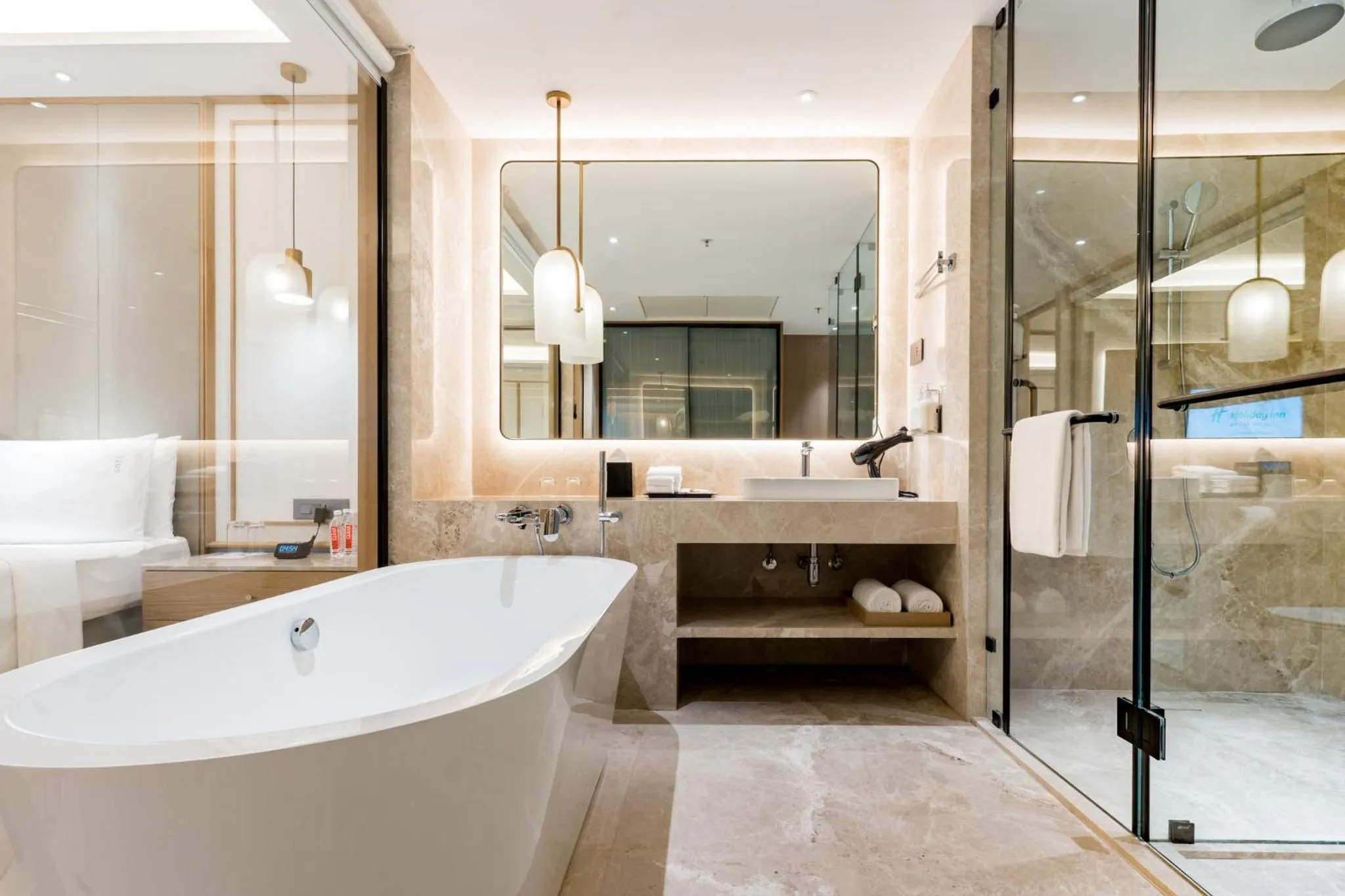 Photo of the whole room in Holiday Inn Lucknow Airport by IHG