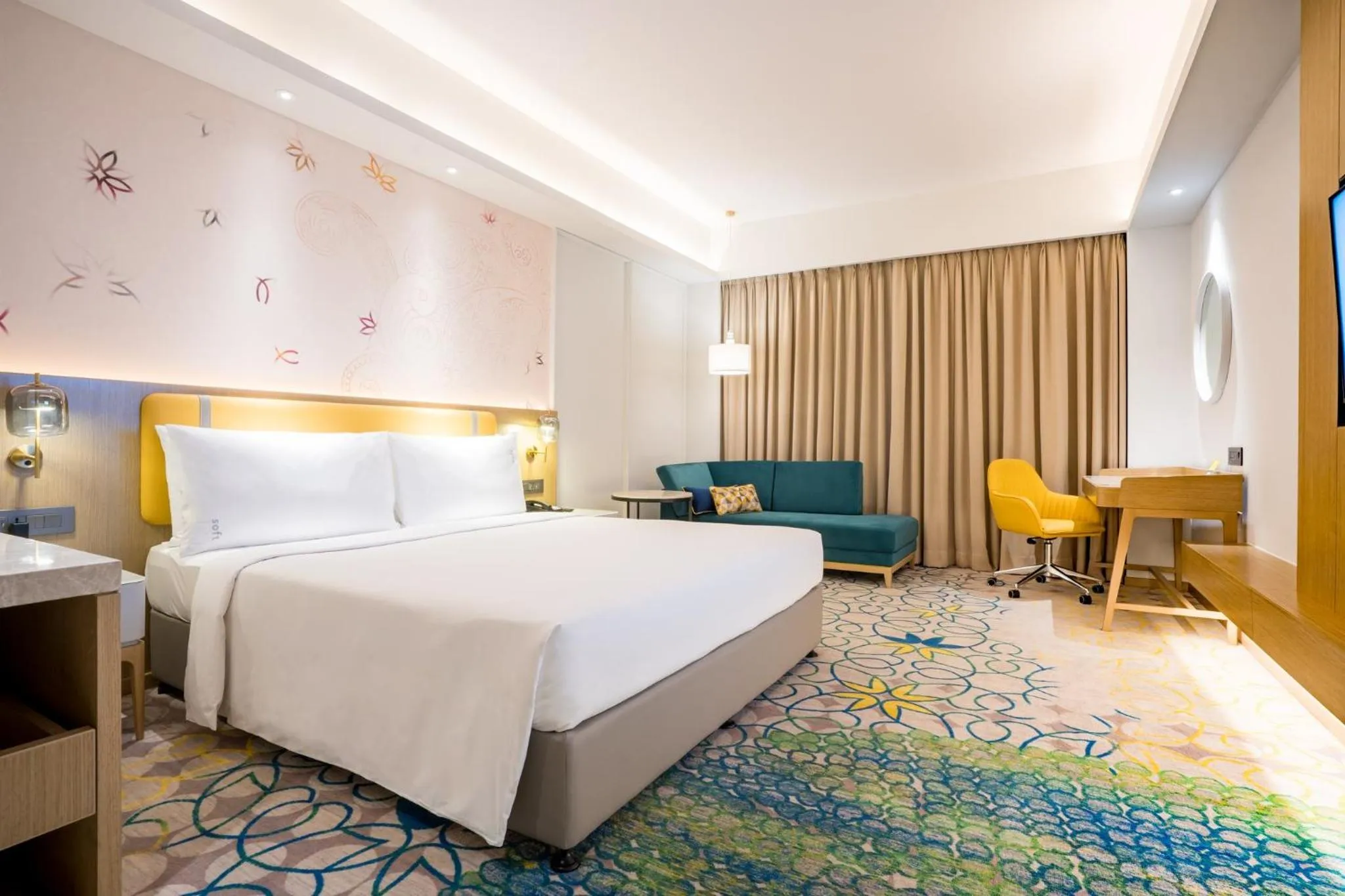 Photo of the whole room, Bed in Holiday Inn Lucknow Airport by IHG