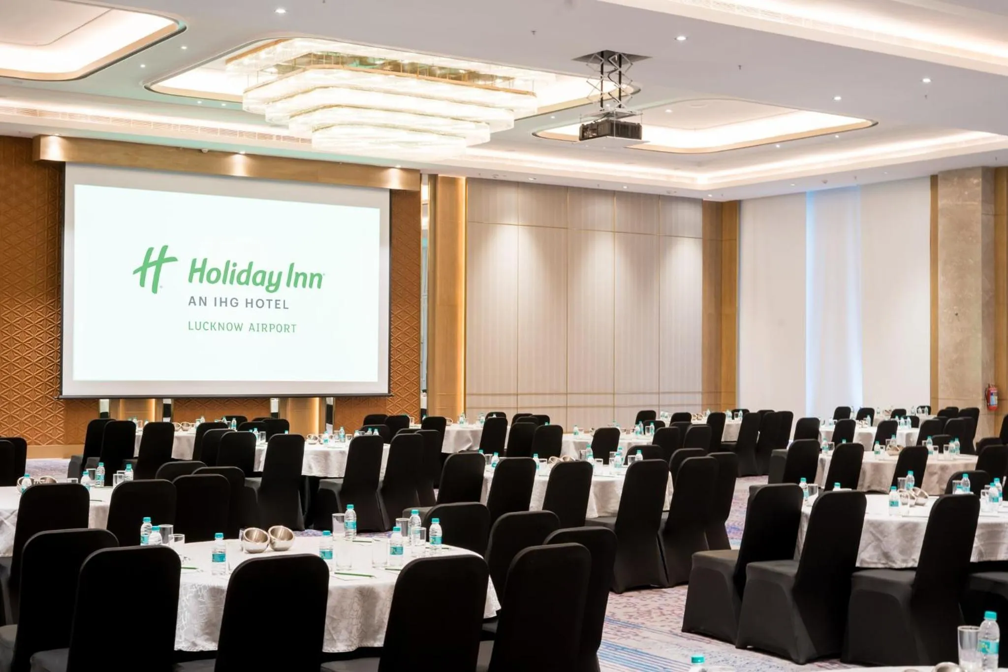 Banquet/Function facilities in Holiday Inn Lucknow Airport by IHG