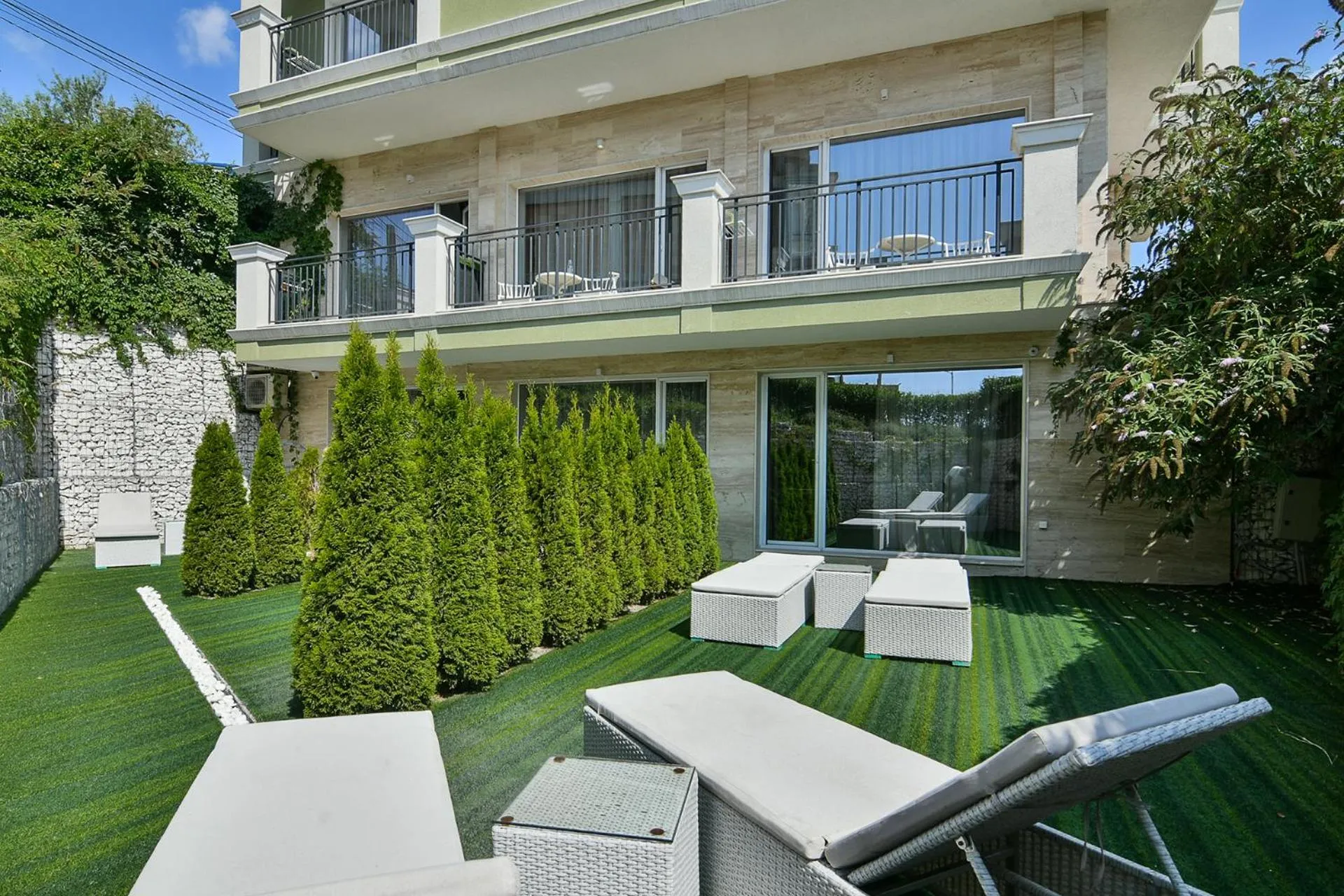 Property building in Sea lounge