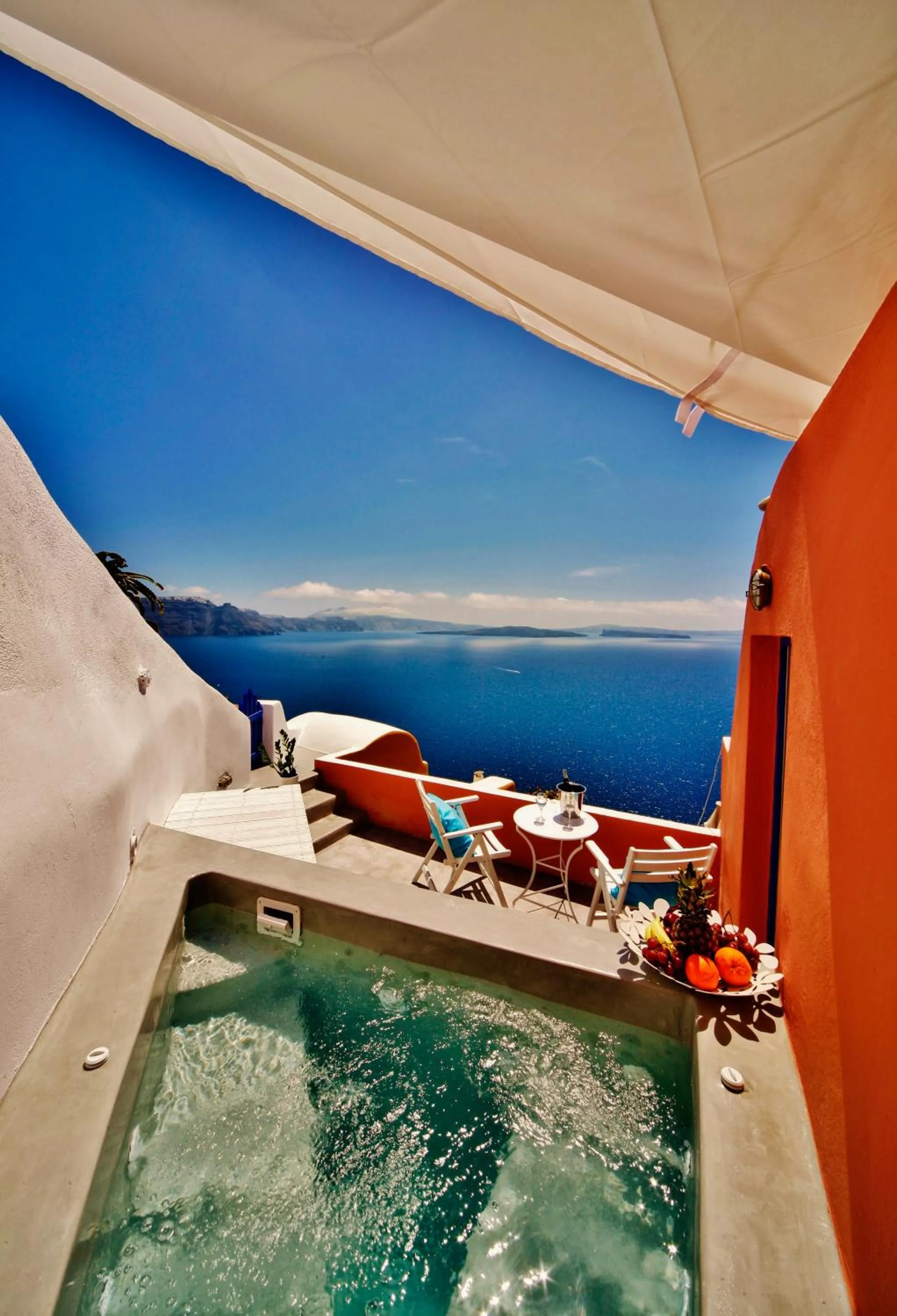 Natural landscape in Chroma Suites