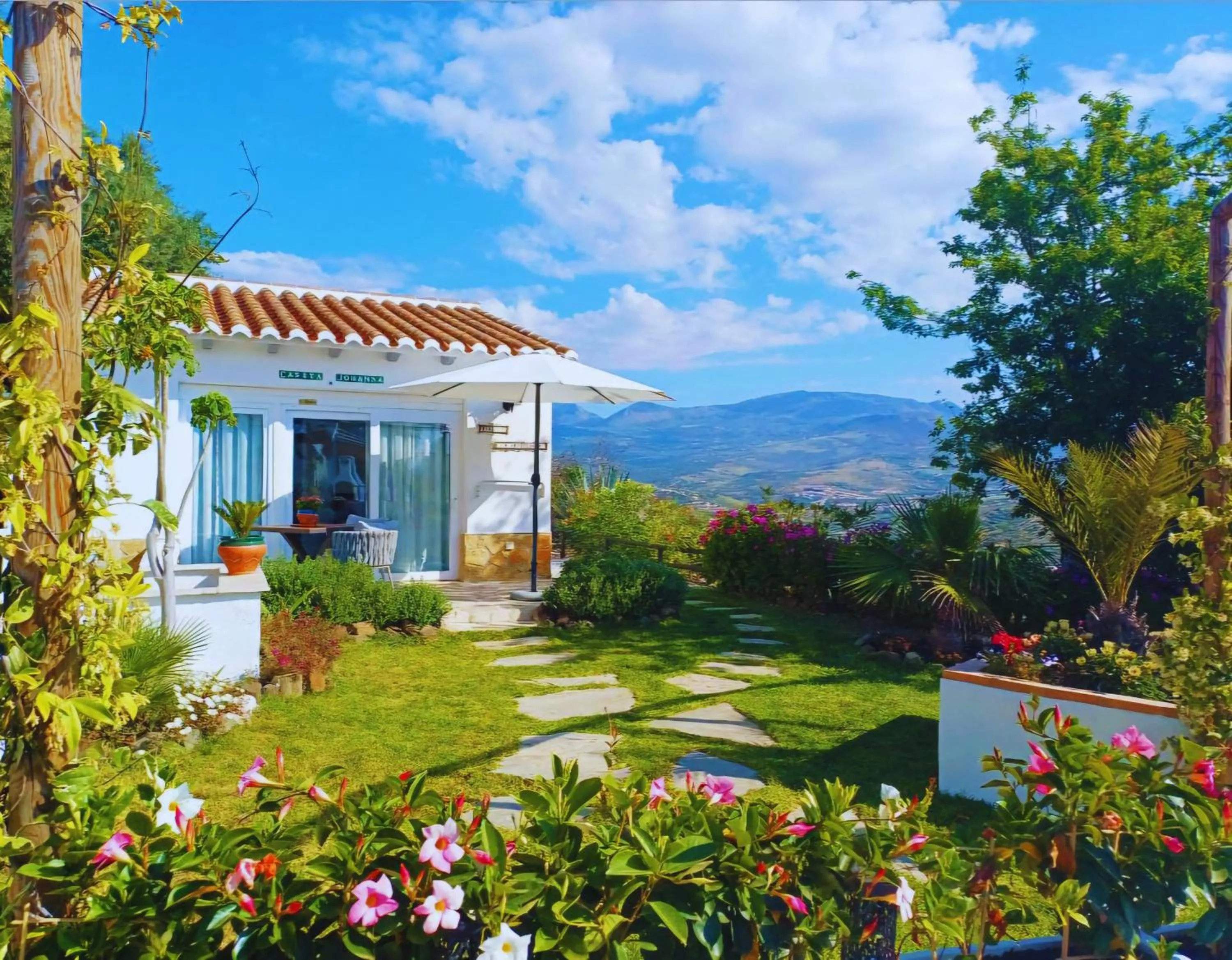 Property building in Casita Johanna