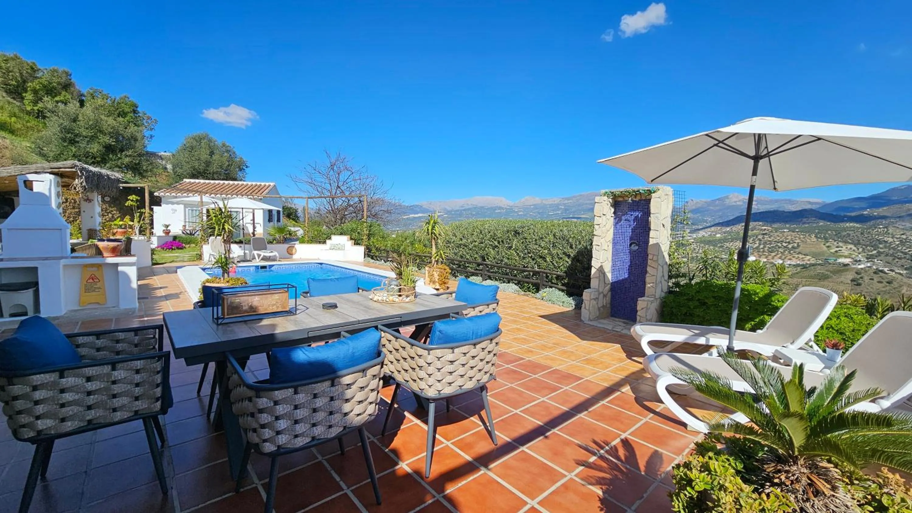 Property building in Casita Johanna