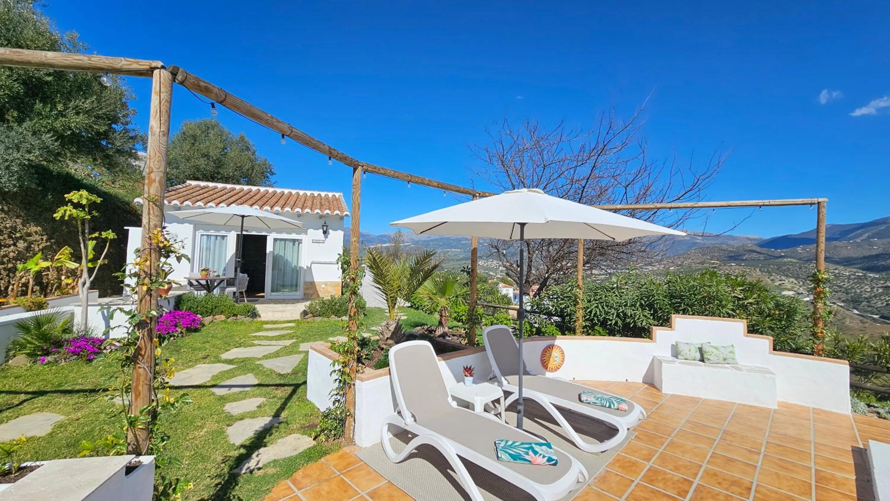 Property building in Casita Johanna