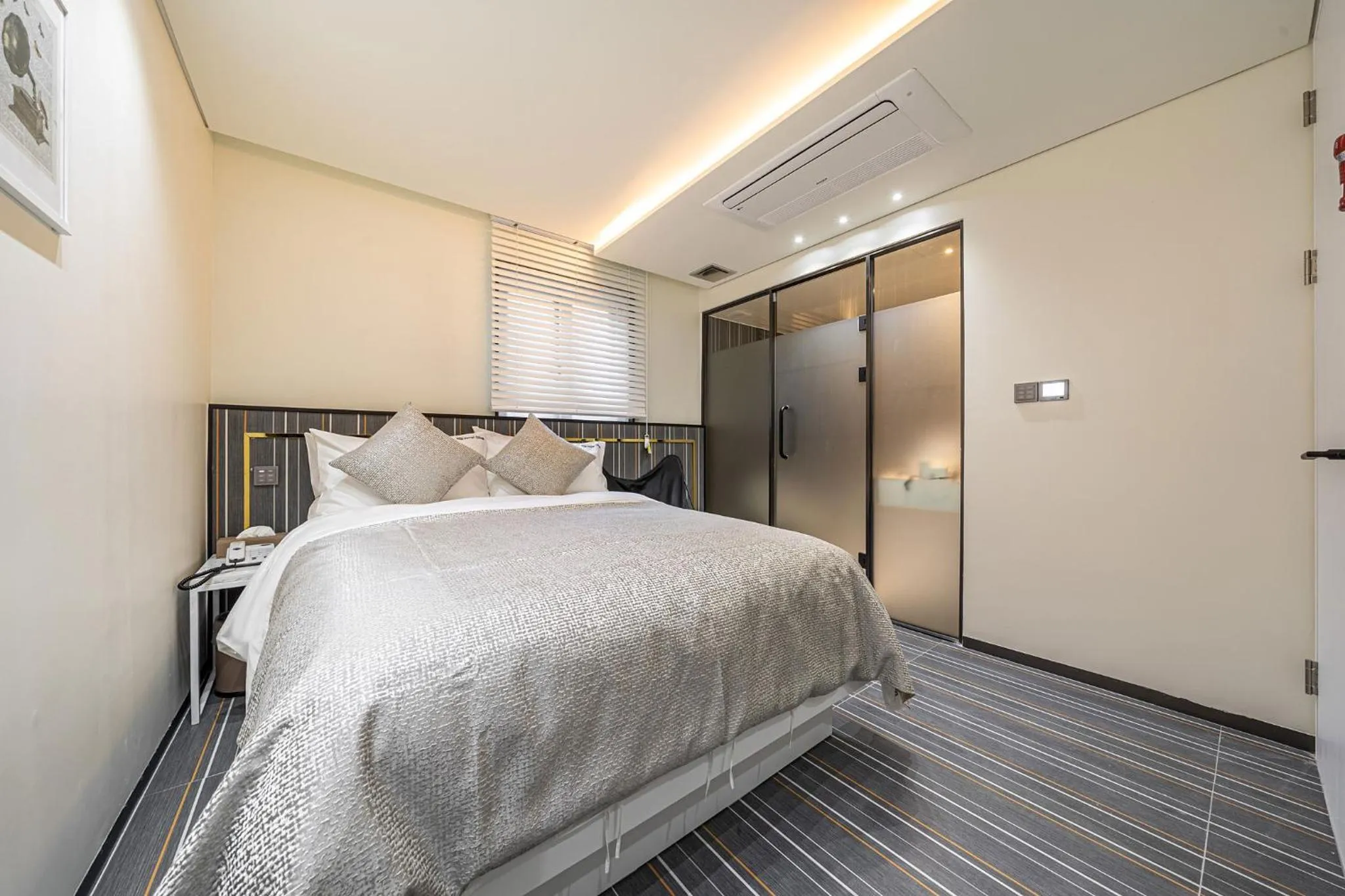 Bed in Jongno Olive Hotel