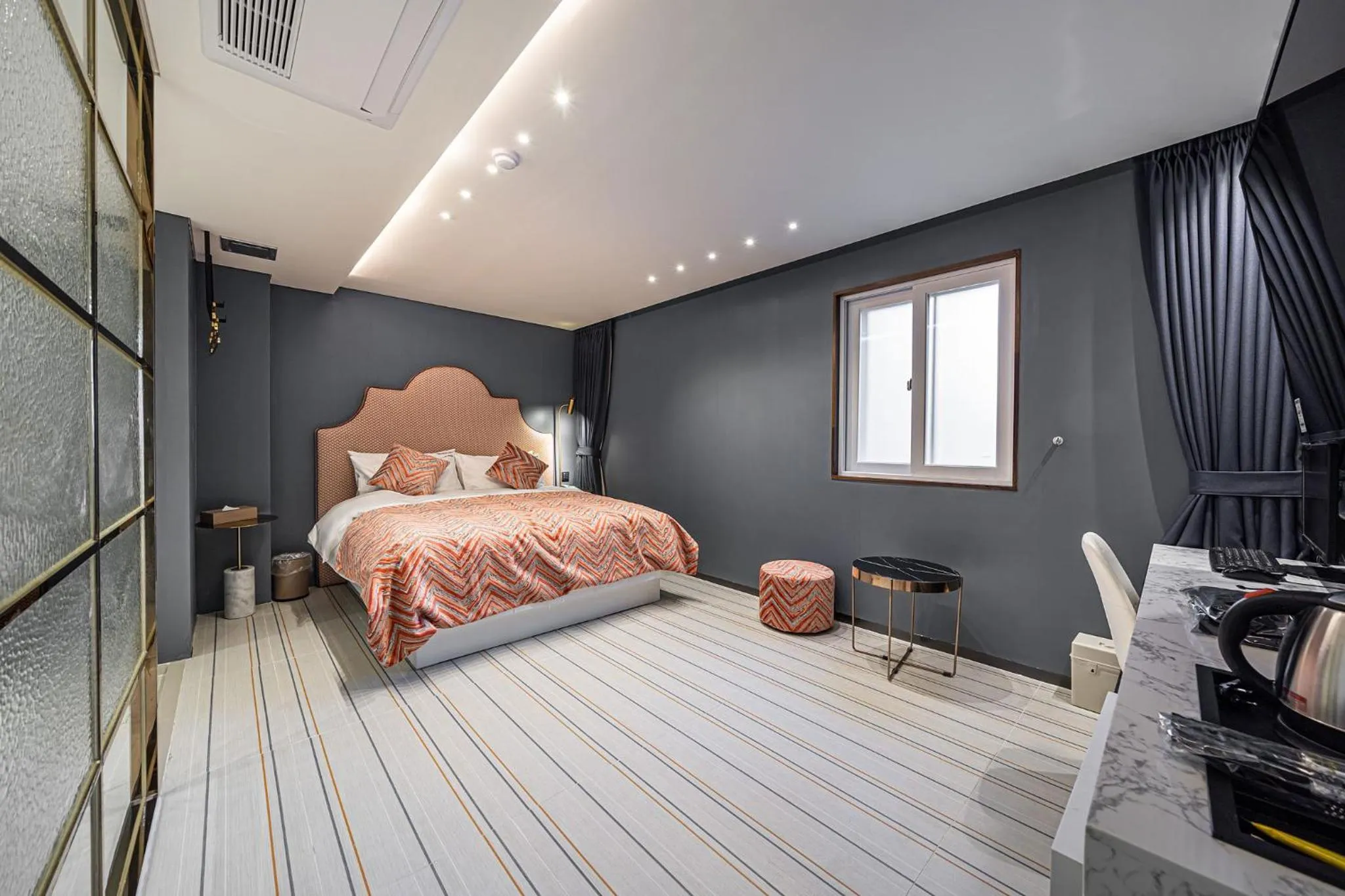 Bed in Jongno Olive Hotel