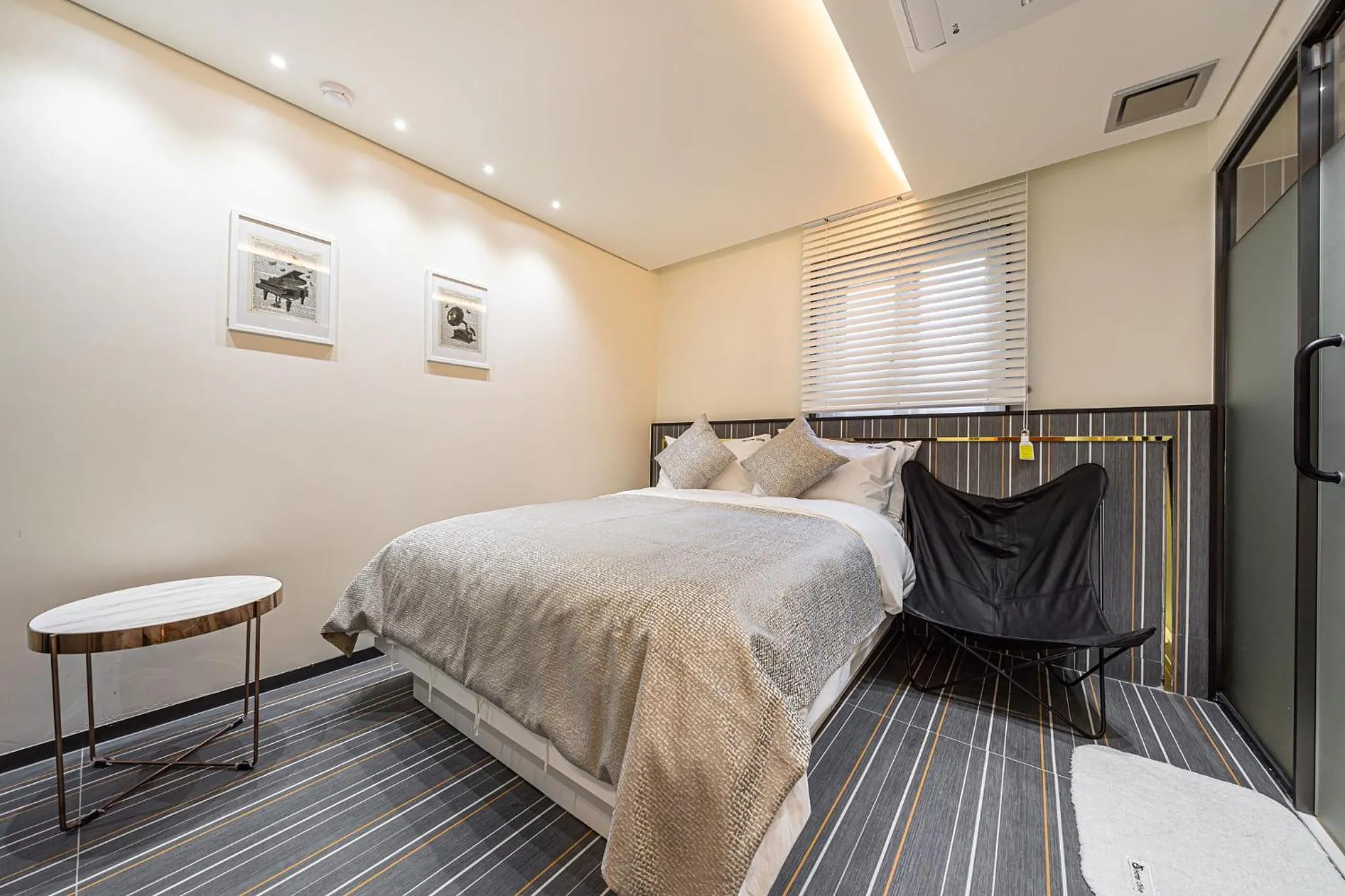 Bed in Jongno Olive Hotel