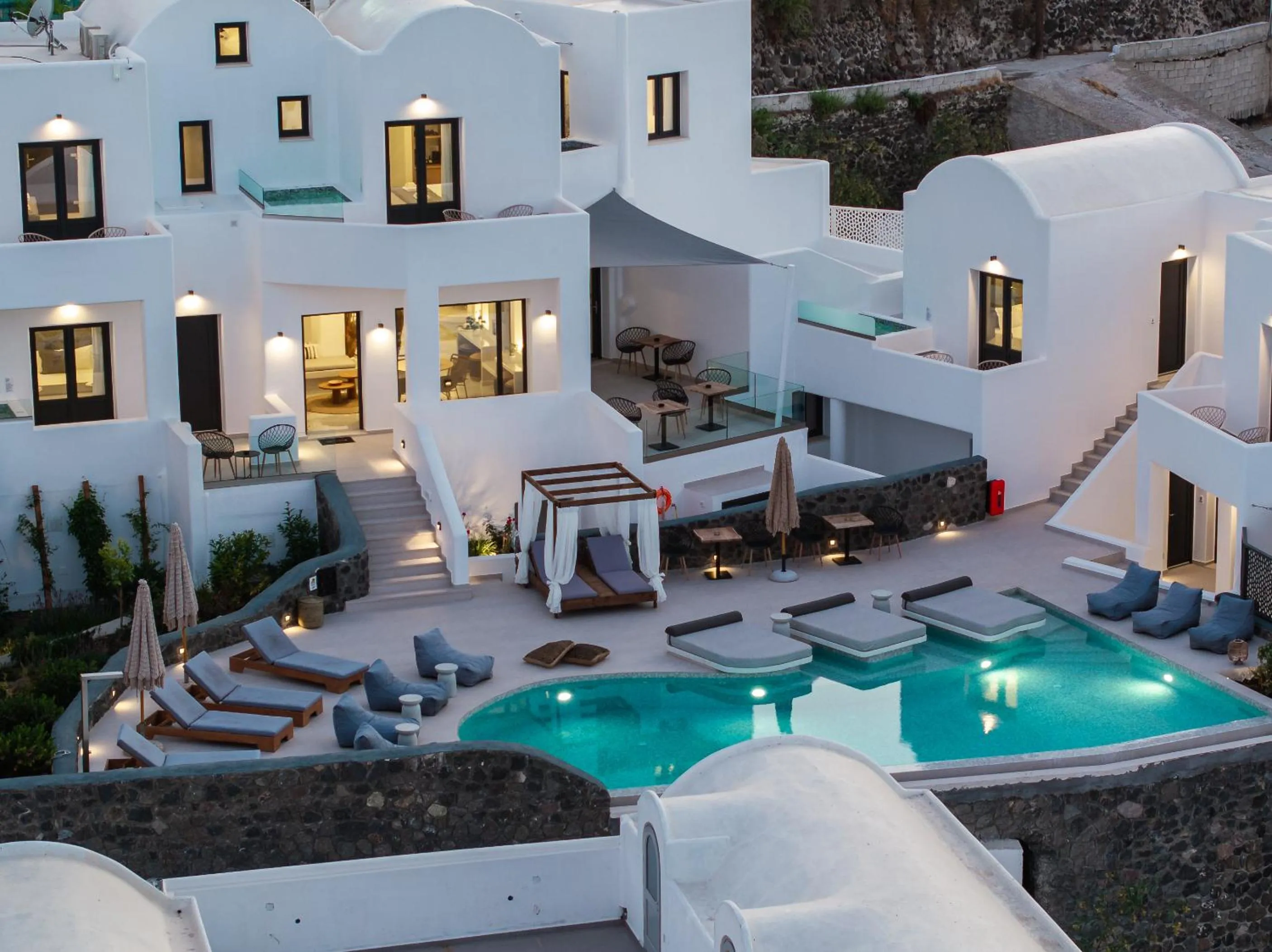 Swimming pool in Cuore Santo Suites