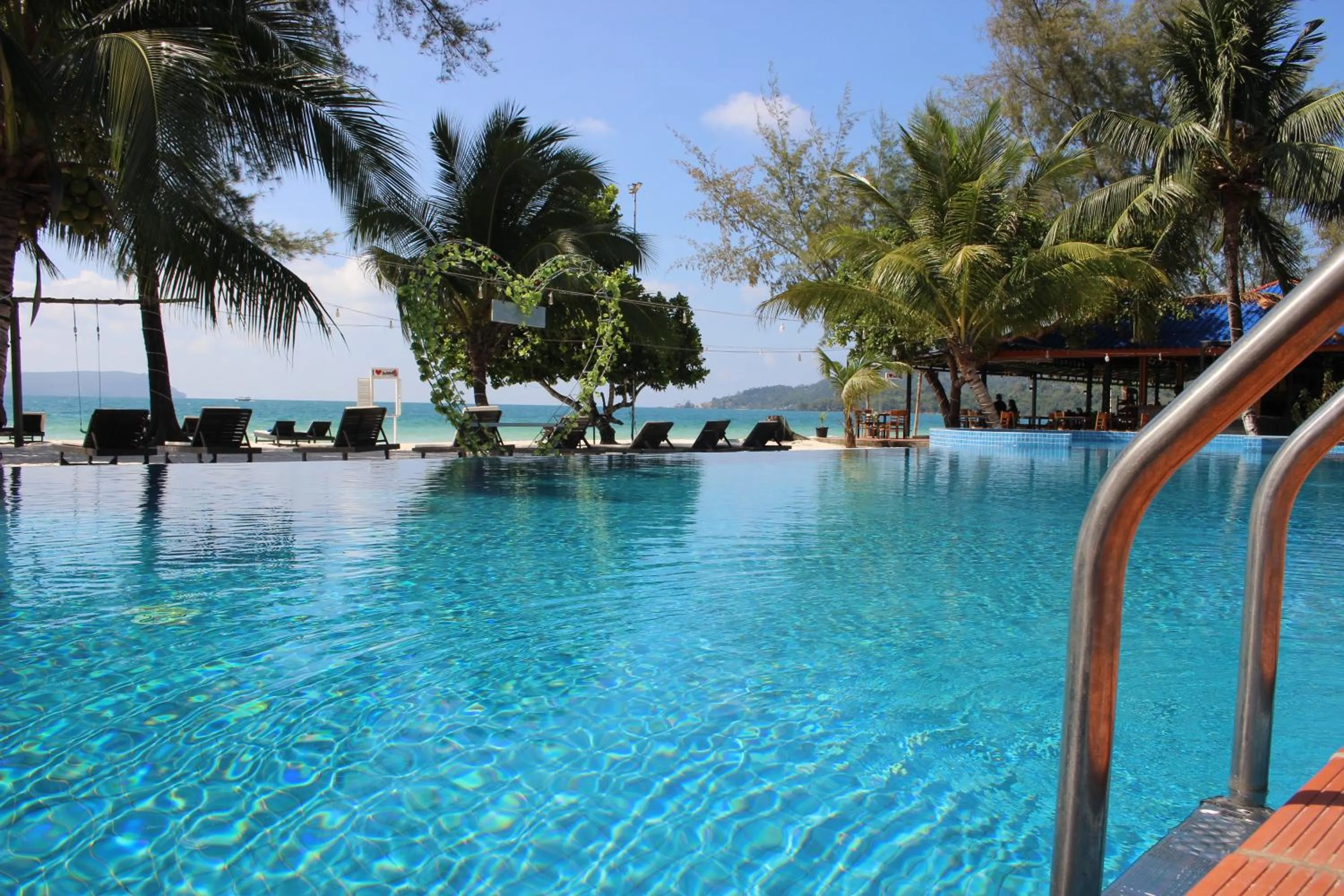 SCARLET SAILS BUNGALOW