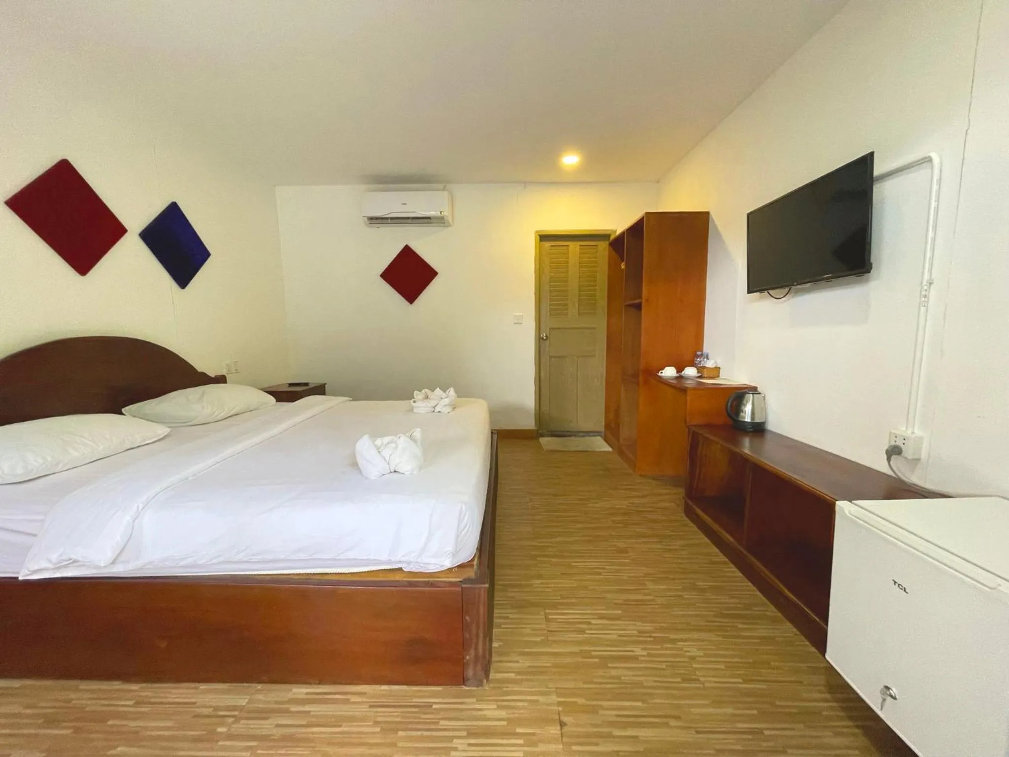 Bed in SCARLET SAILS BUNGALOW