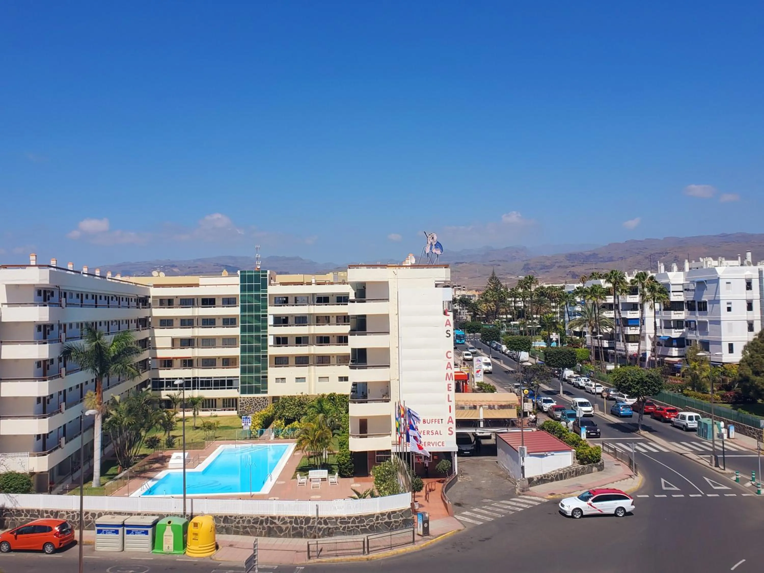 Property building in Las Camelias Apartments