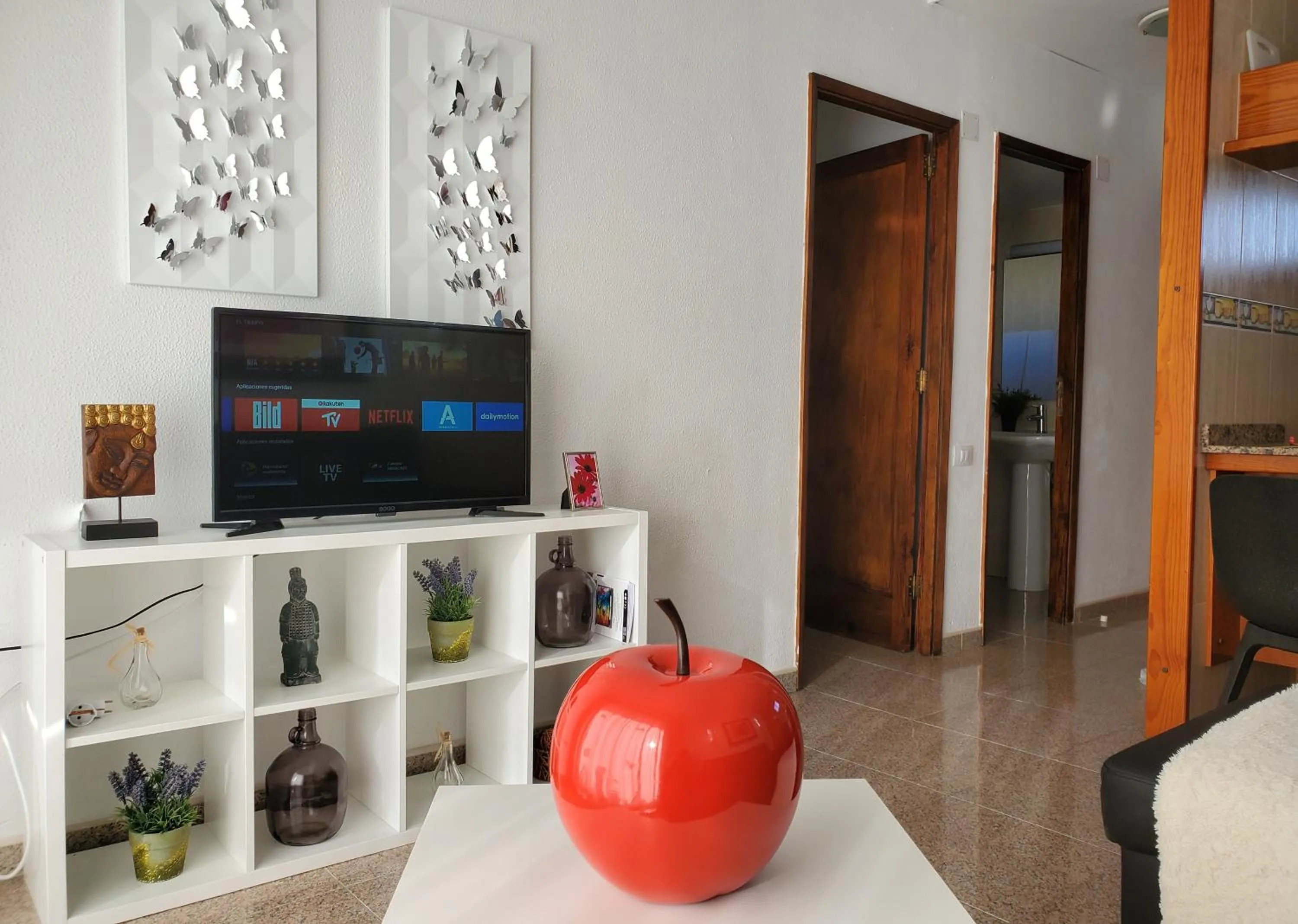 Living room in Las Camelias Apartments