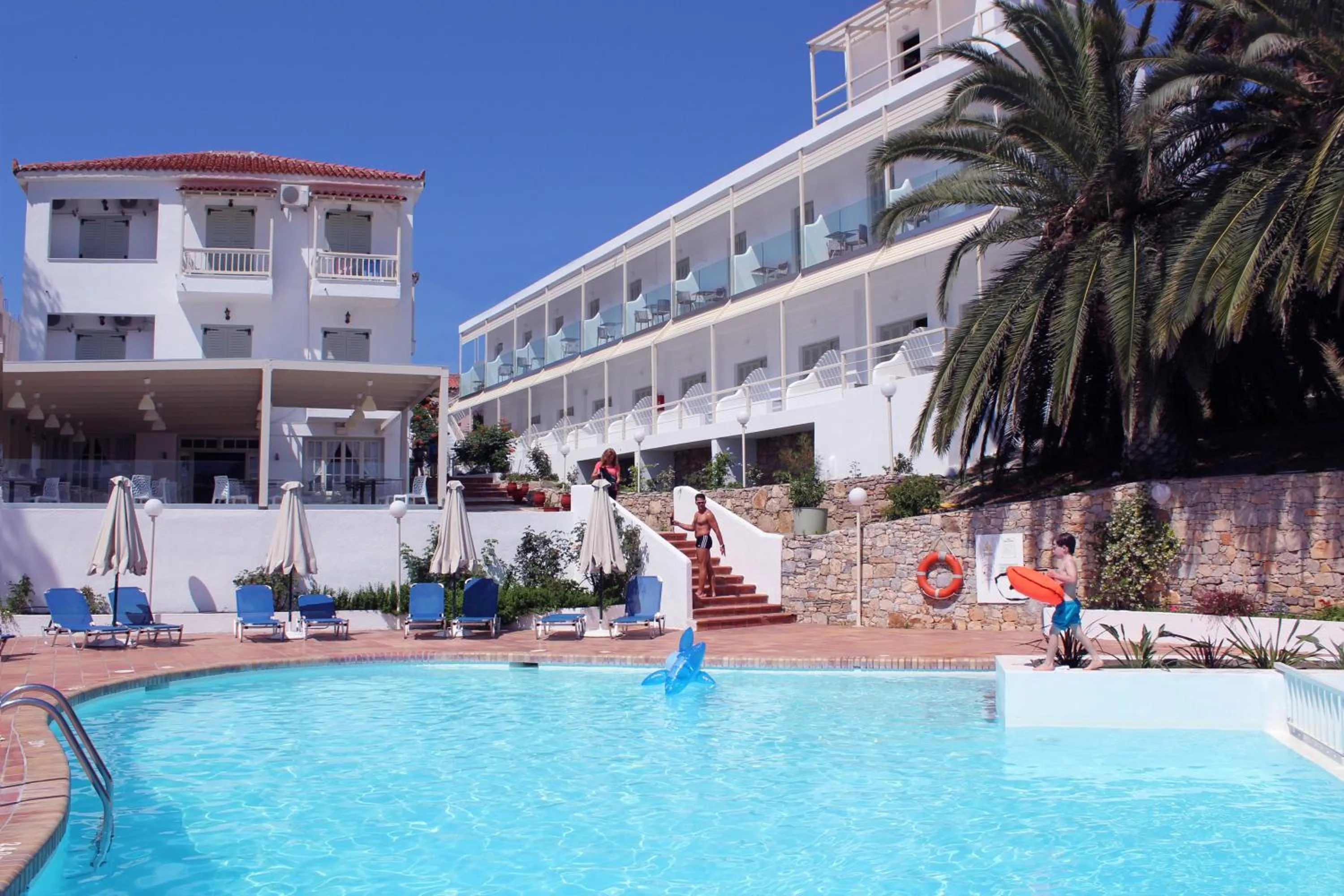 Paradise Hotel