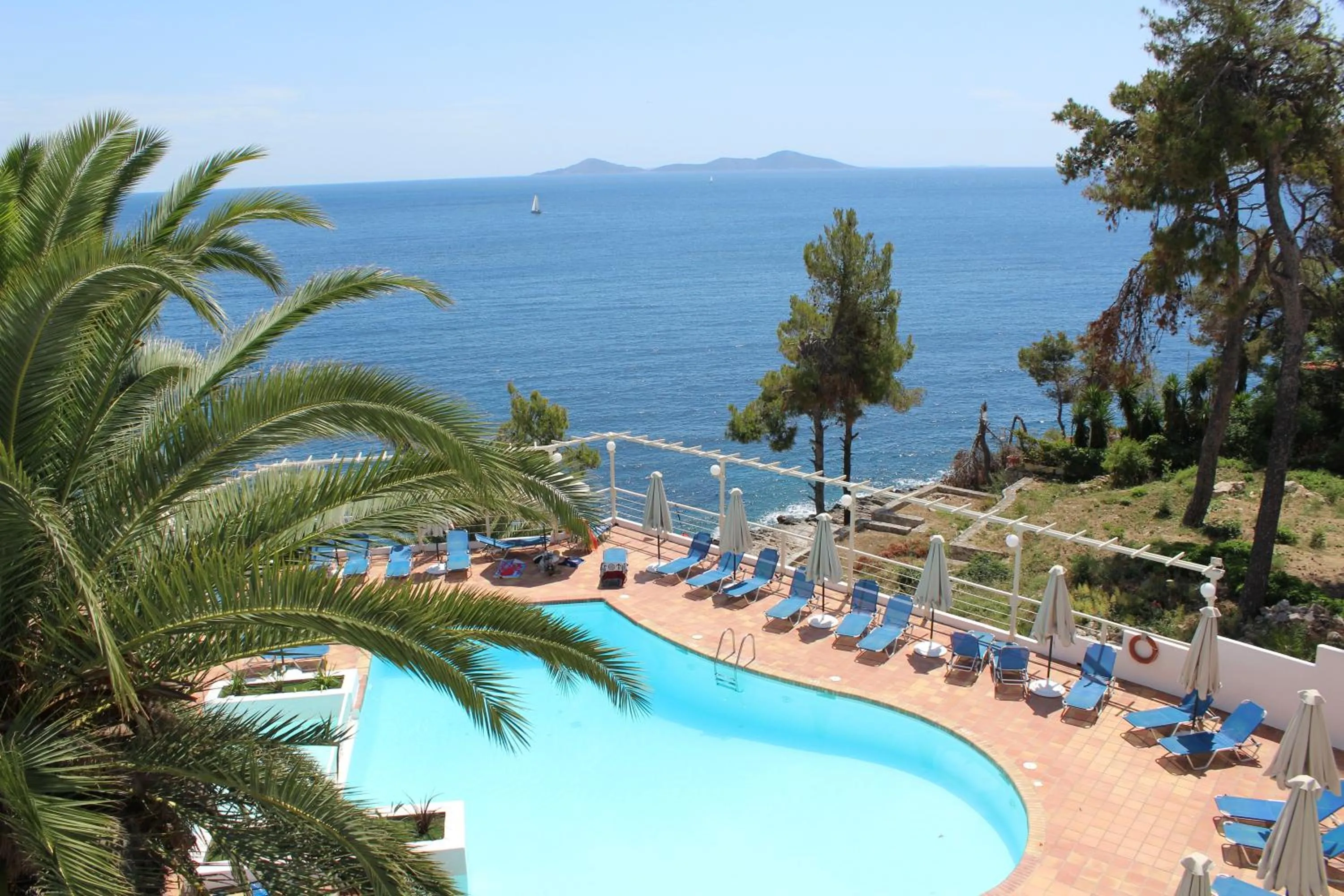 Paradise Hotel
