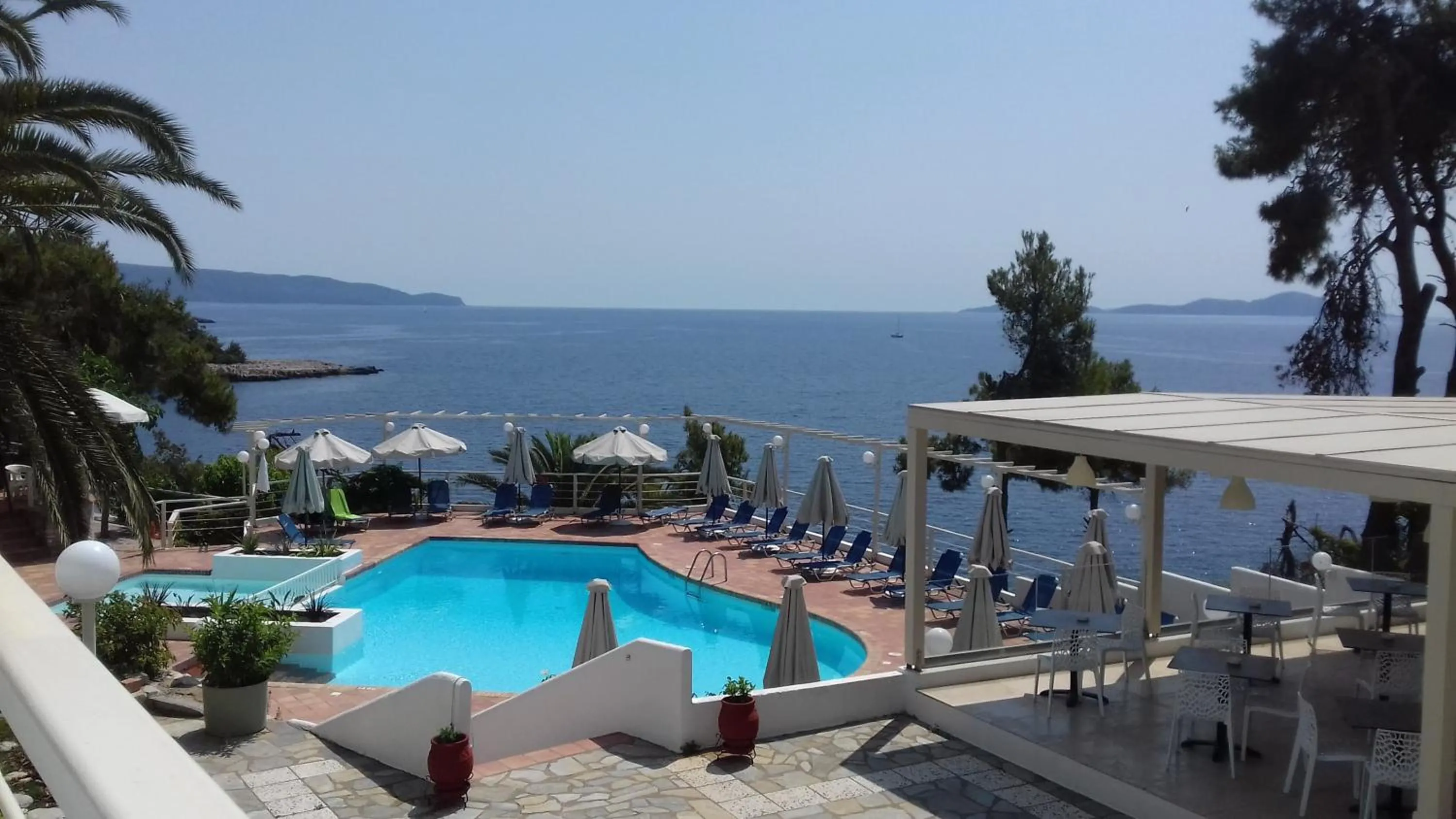 Paradise Hotel
