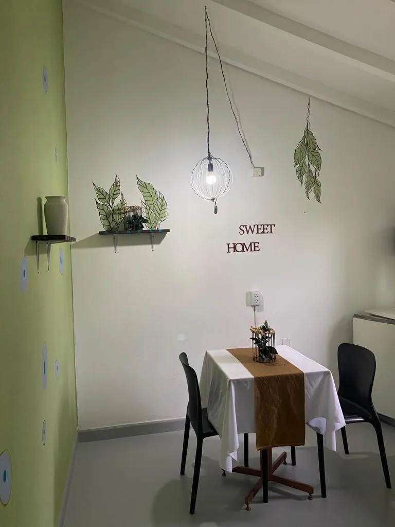 Dining area in Carod Espacio Serrano