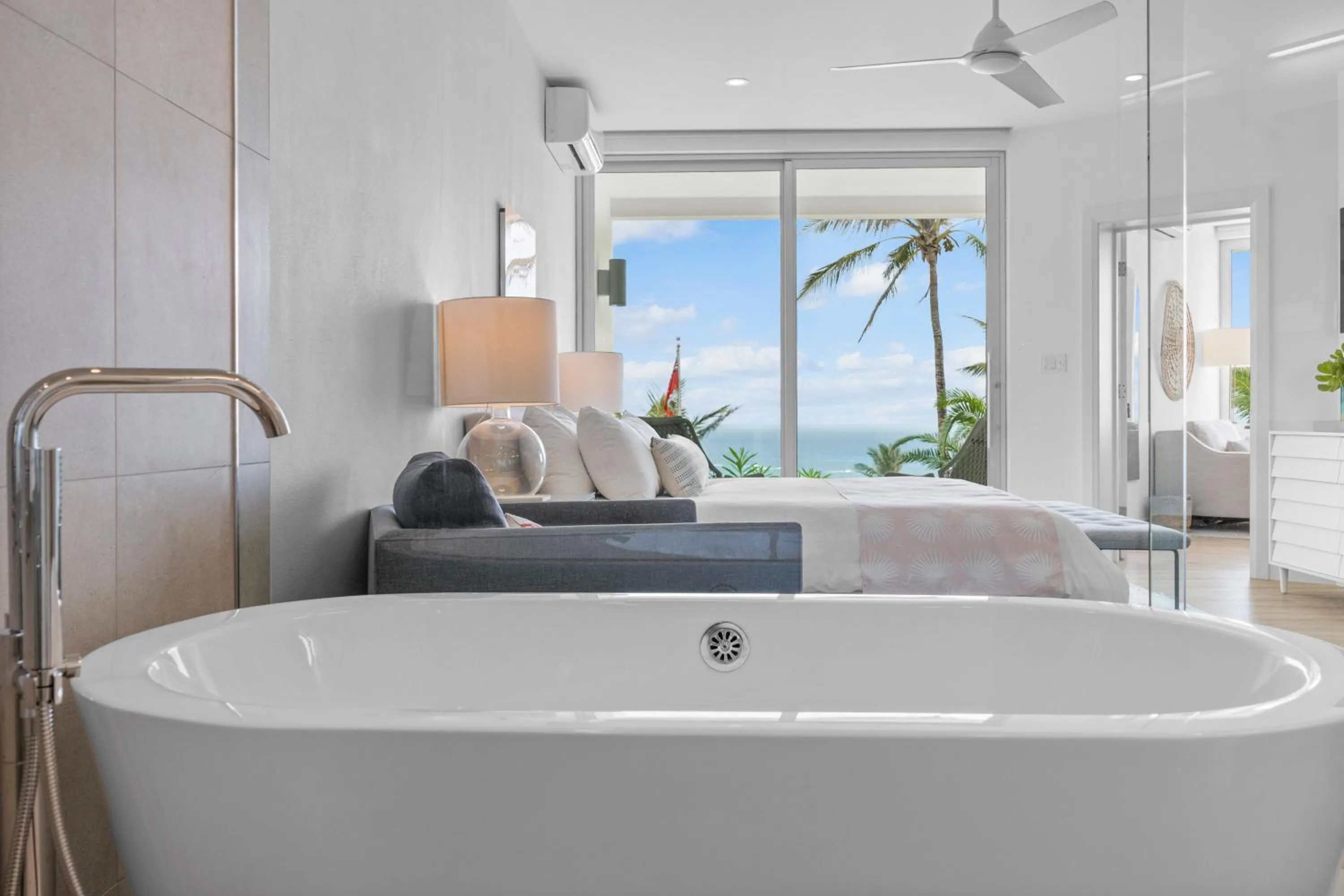 Bathroom, Bed in Azura Bermuda