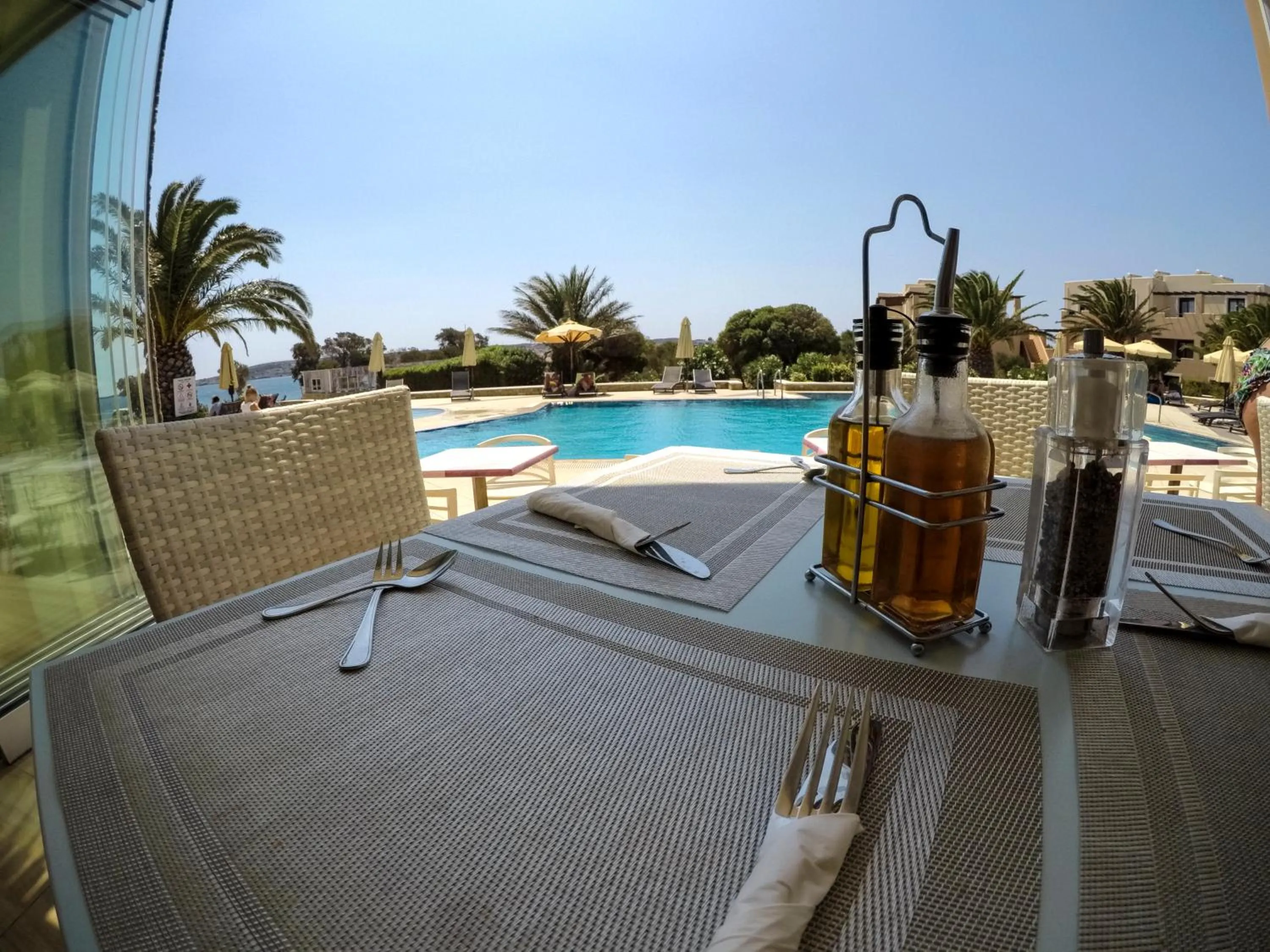 Restaurant/places to eat in Irini Hotel