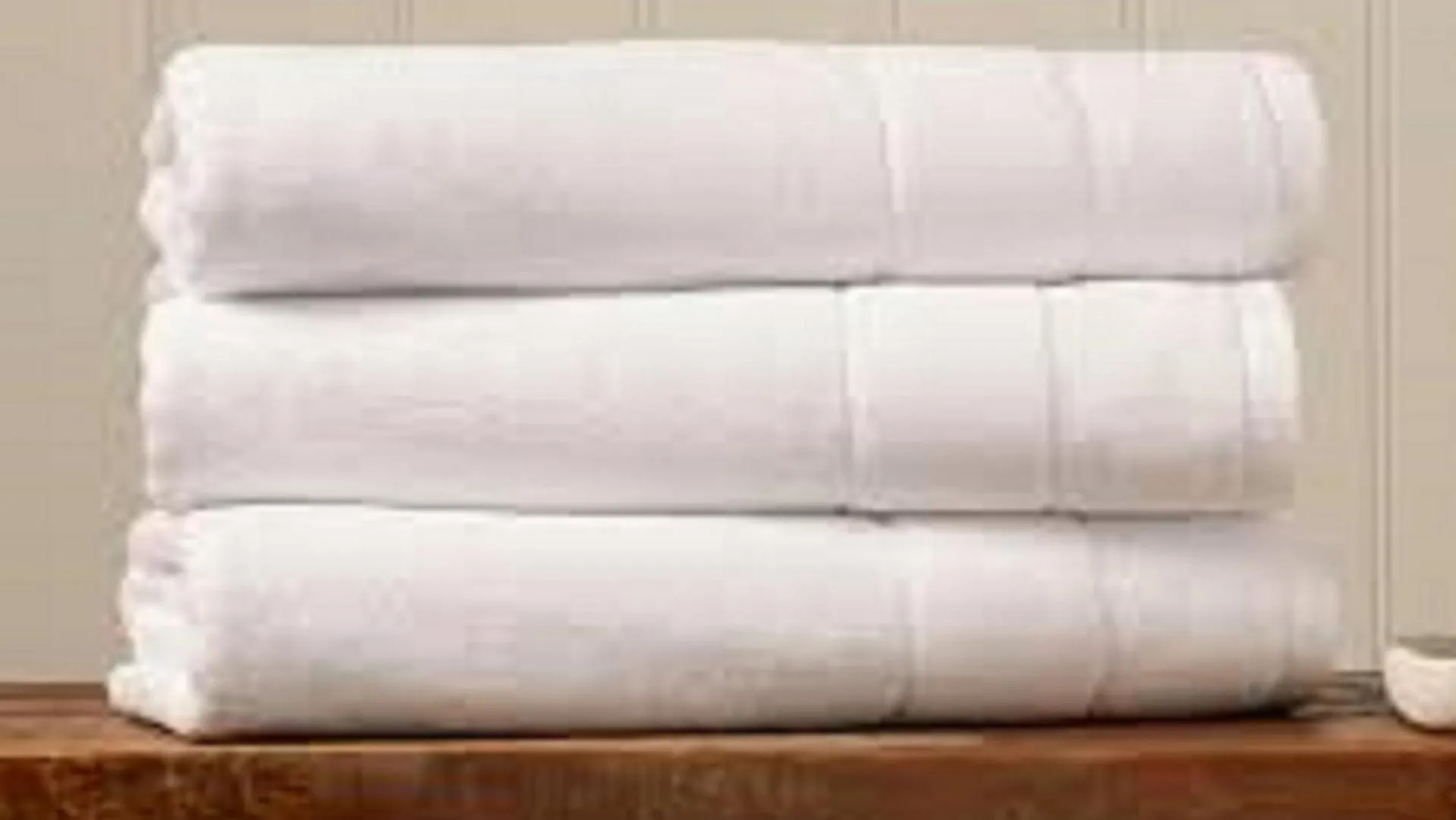 towels in Retro Palace