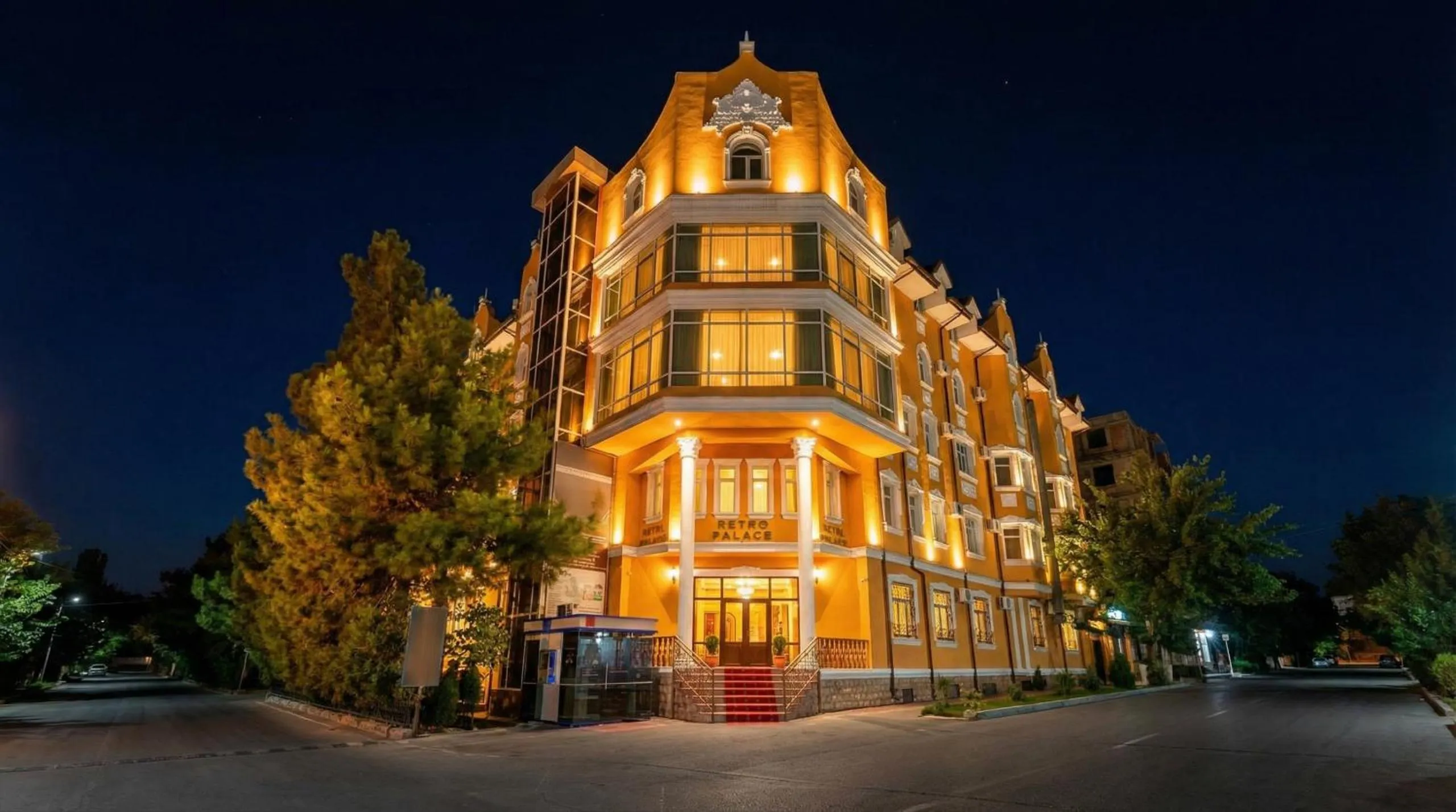 Property building in Retro Palace