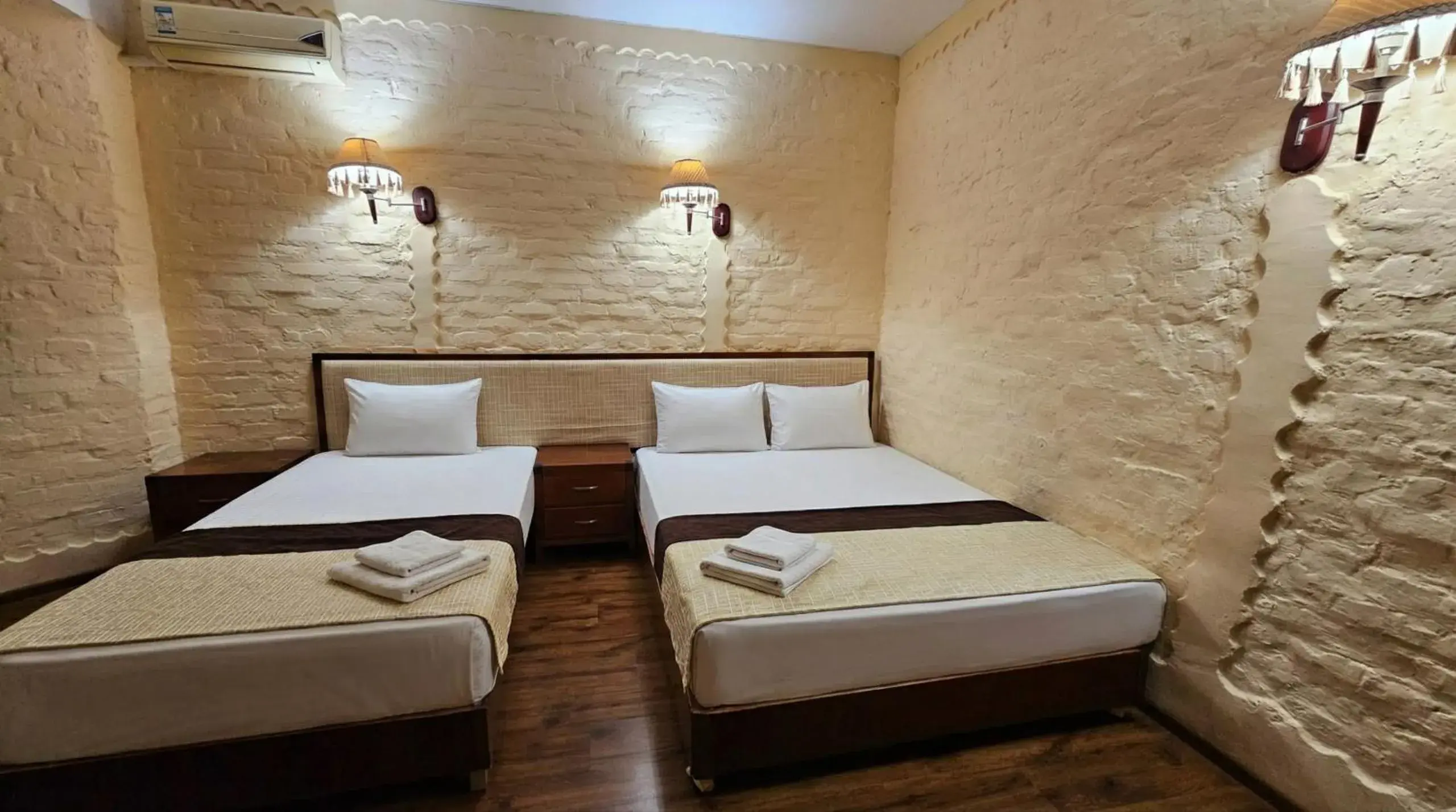 Bed in Retro Palace Bed in Retro Palace