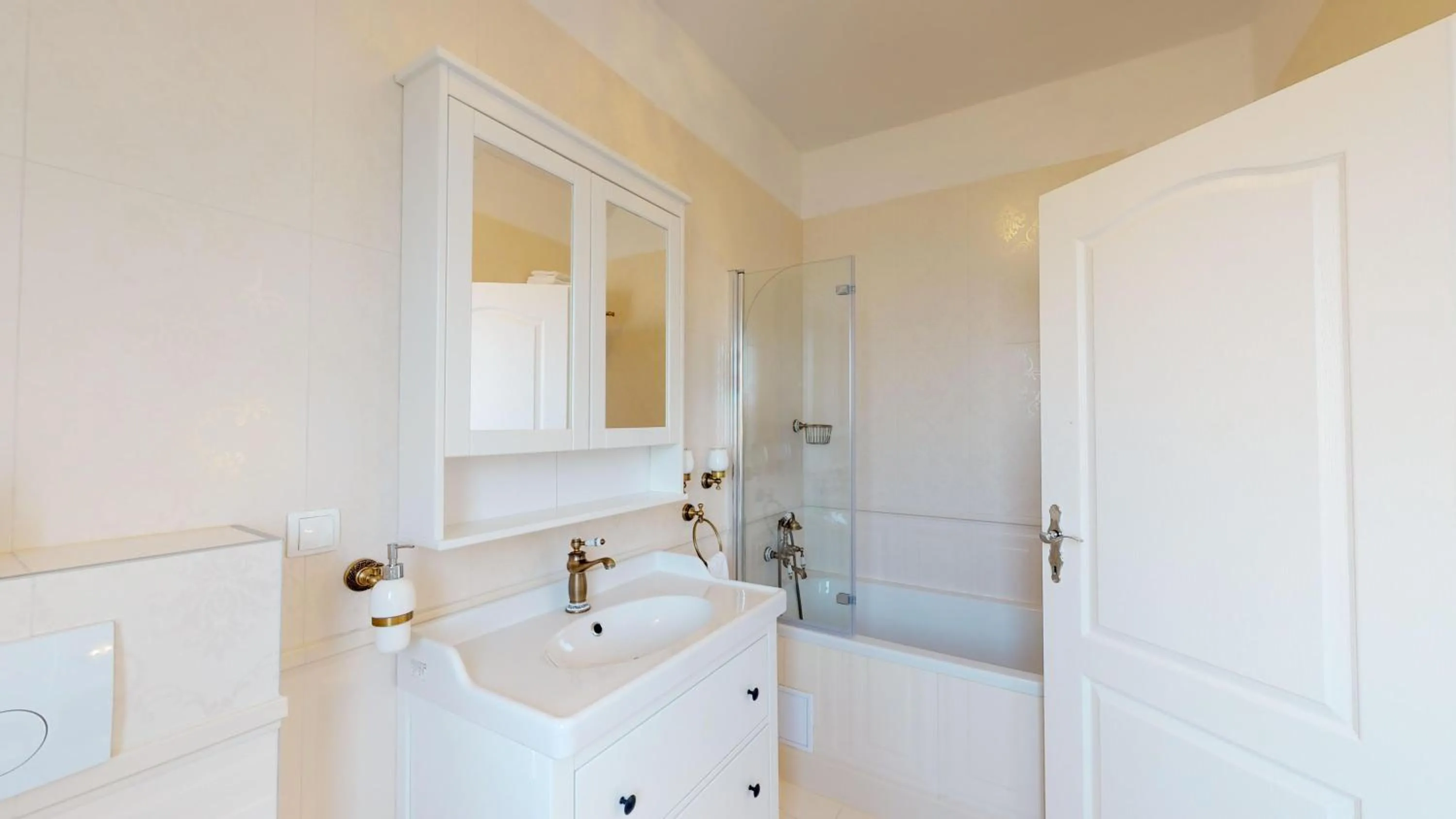 Shower in Elegant Hvar town villa with pool