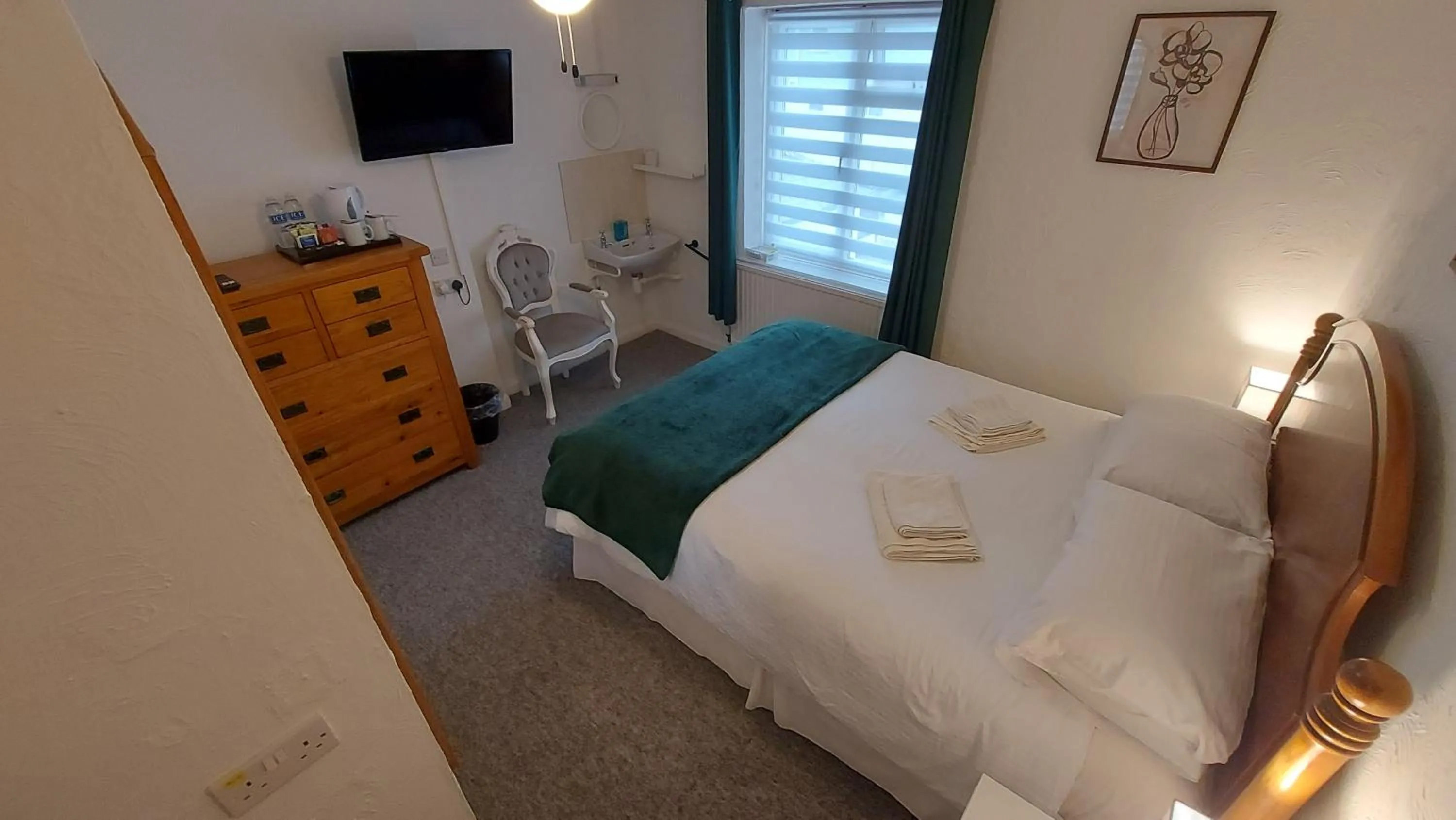 Bed in The Clifton at Paignton