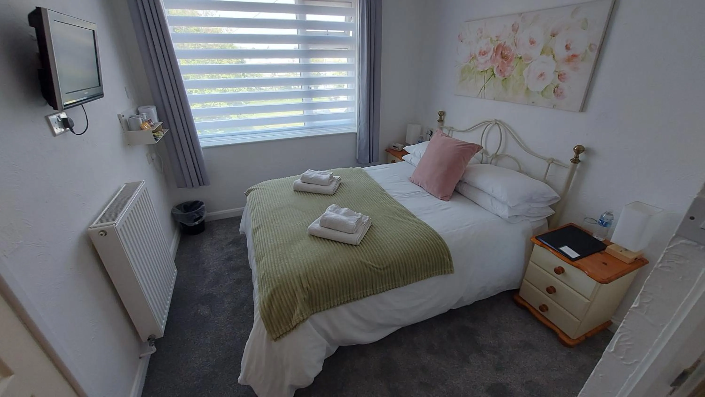 Bed in The Clifton at Paignton