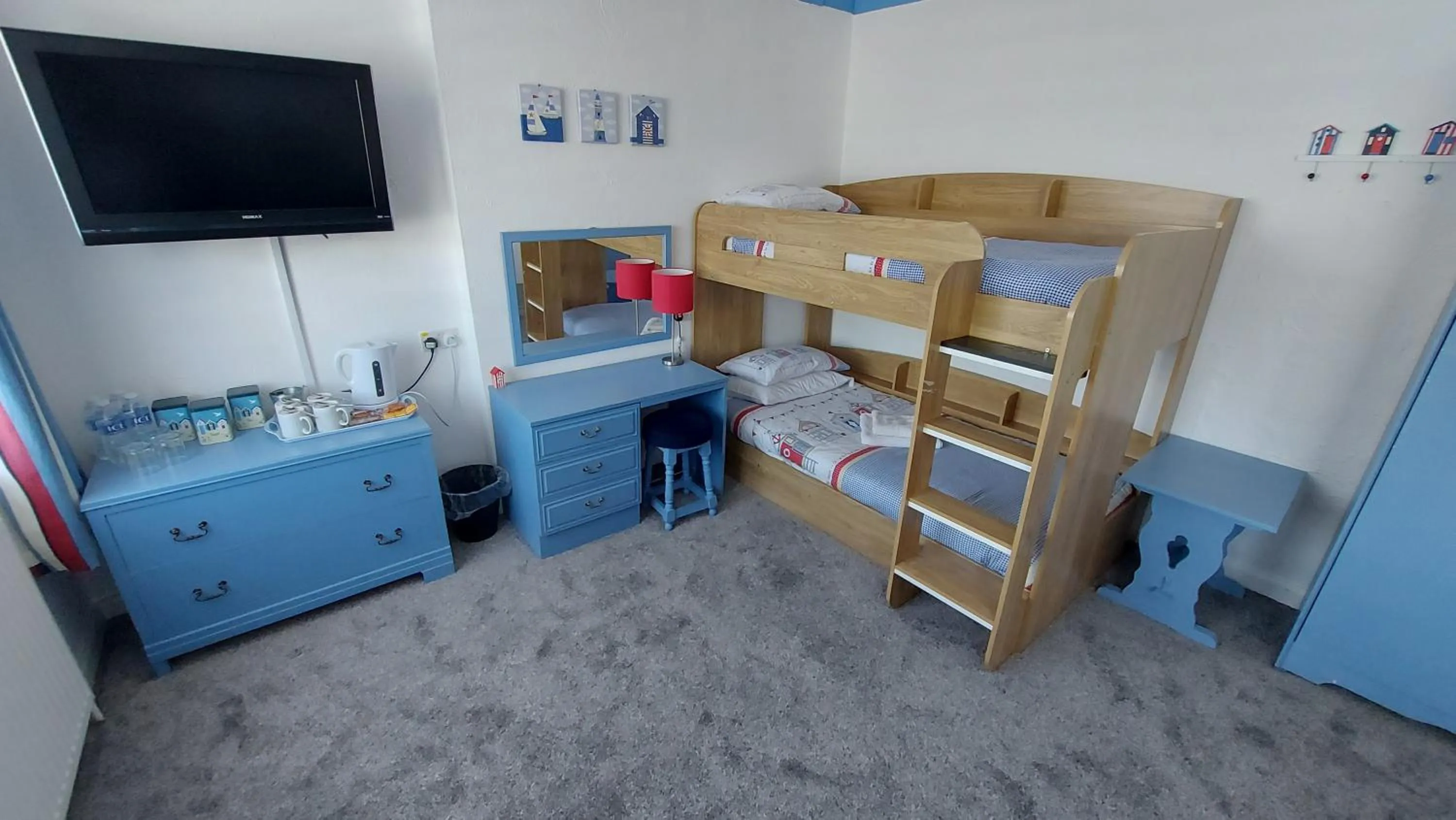 Bed in The Clifton at Paignton