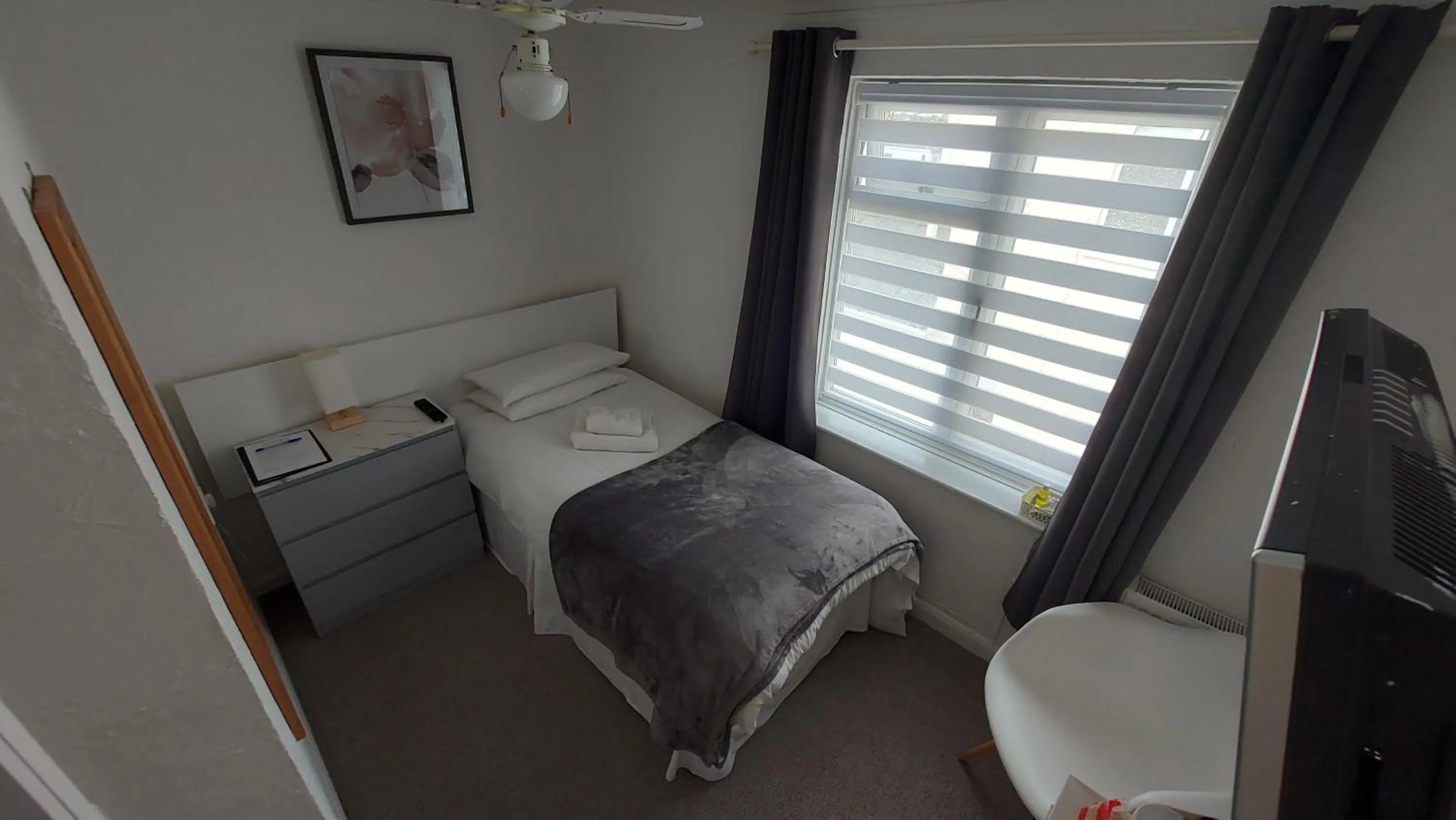 Bed in The Clifton at Paignton