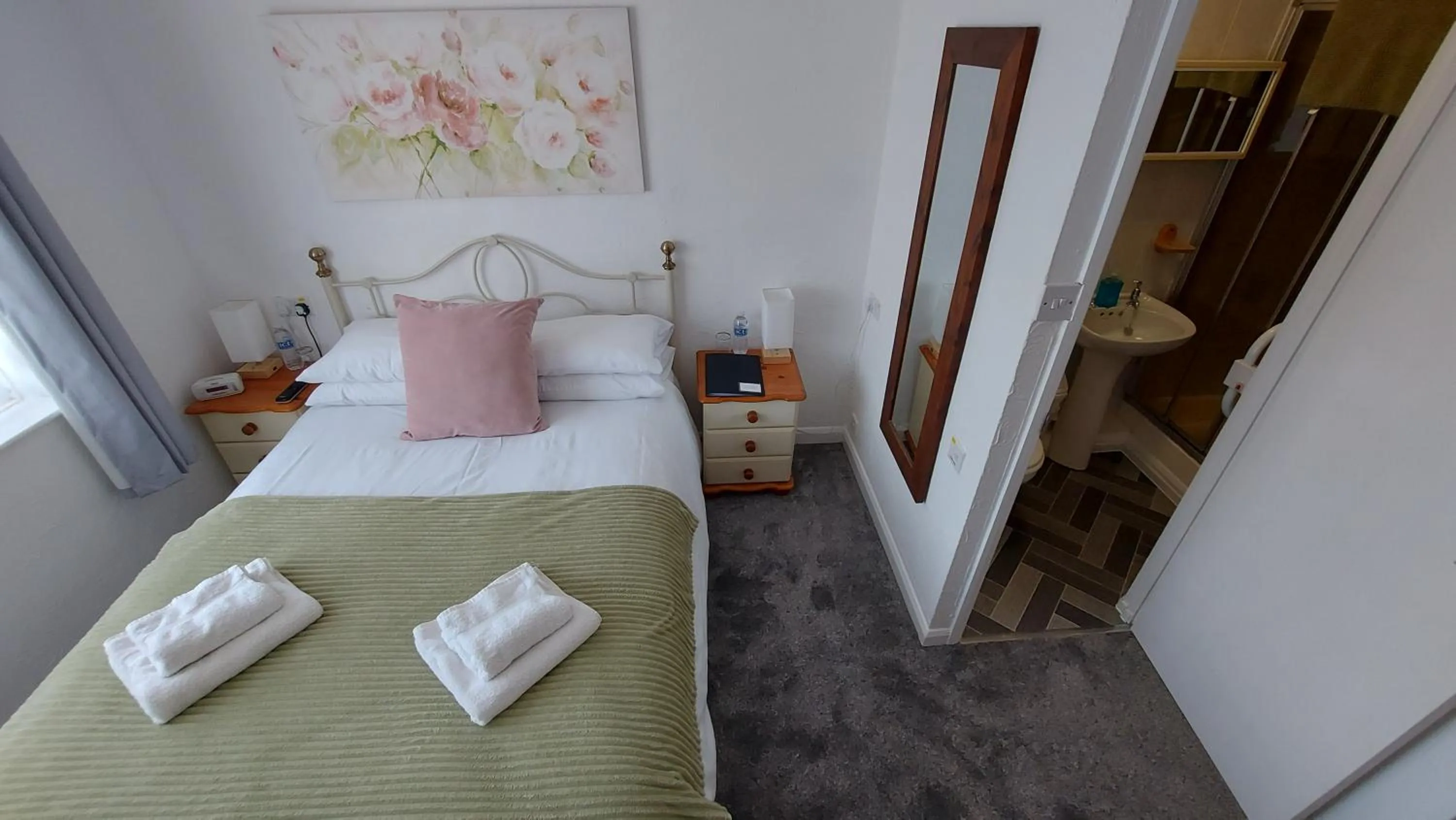 Bed in The Clifton at Paignton