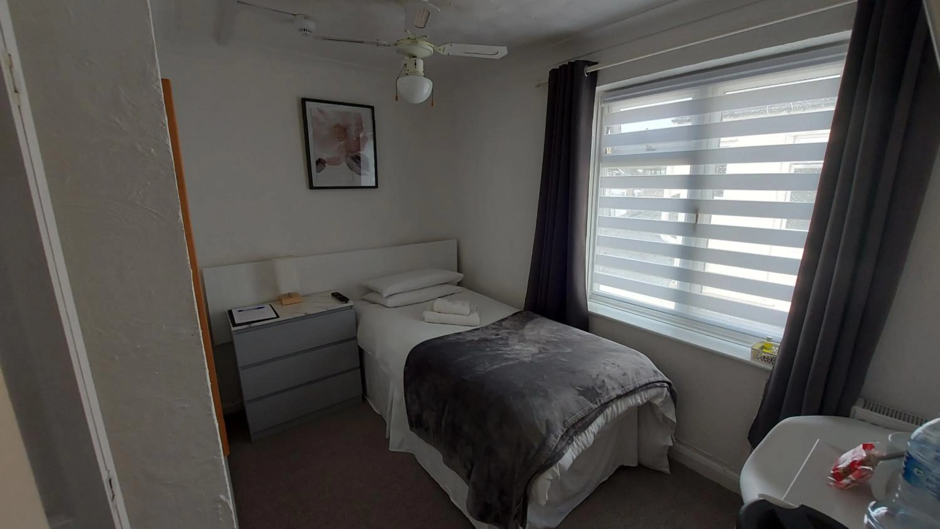 Bed in The Clifton at Paignton