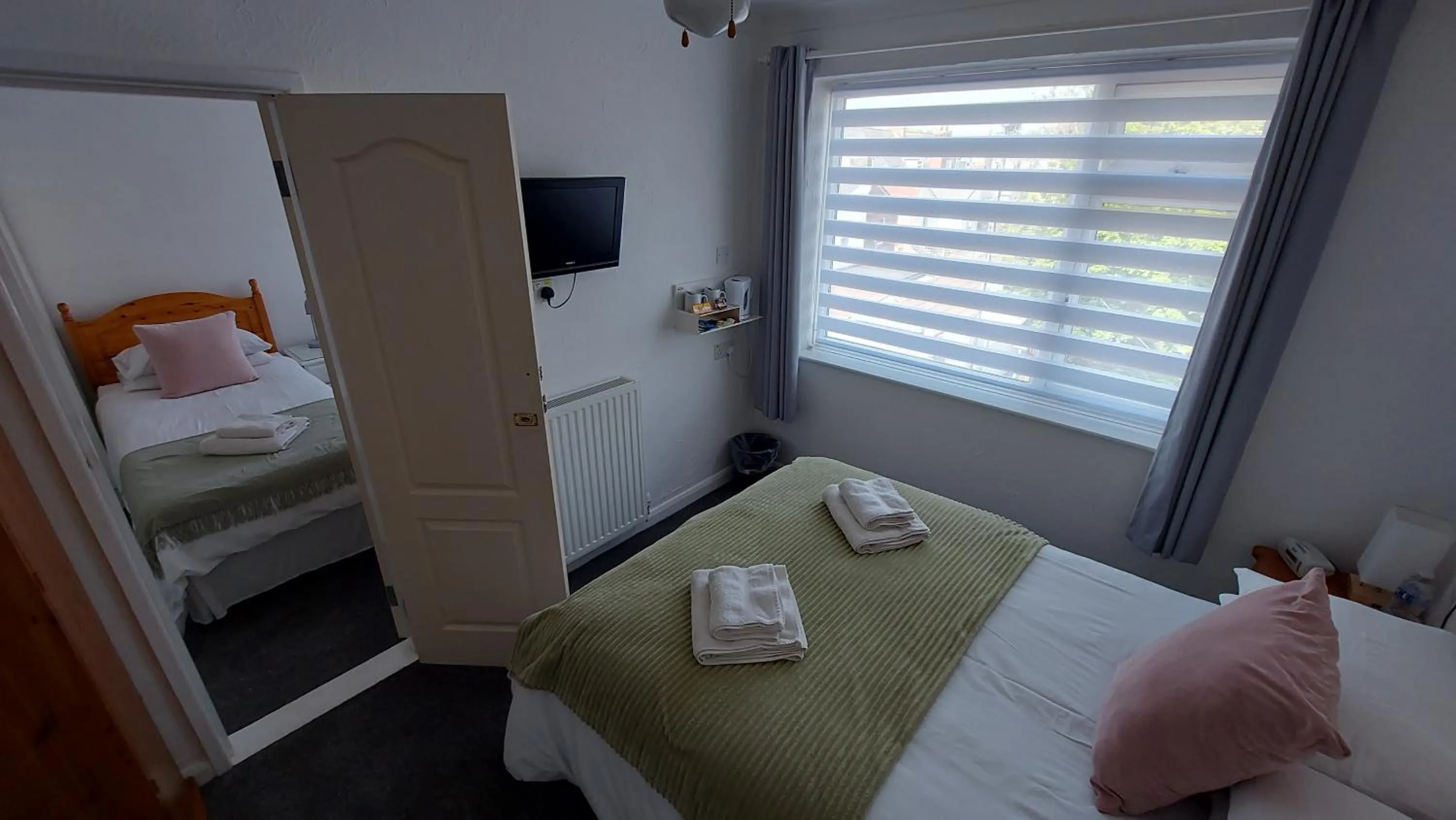 Bed in The Clifton at Paignton