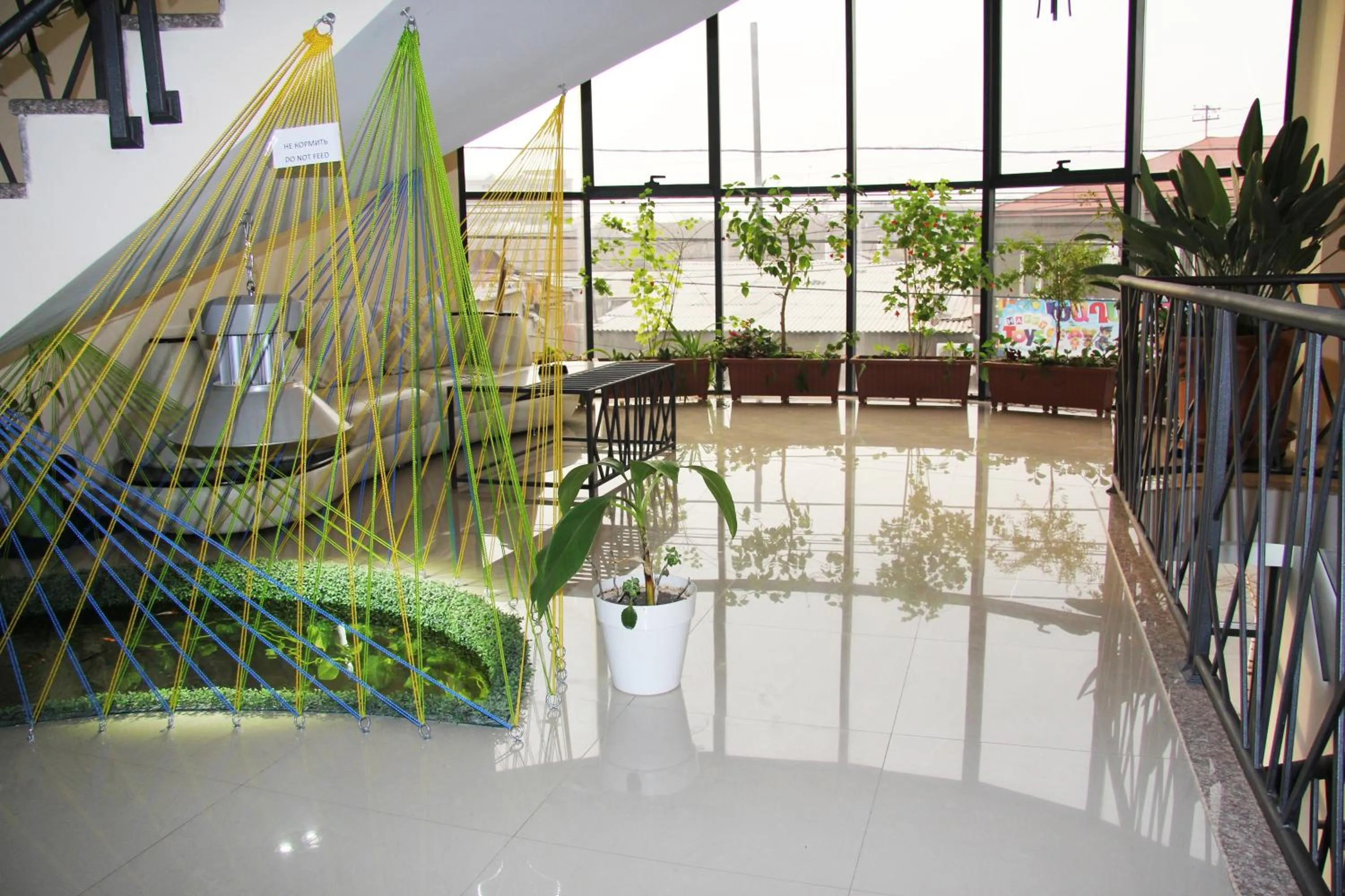 Restaurant/places to eat in Nice Hotel Yerevan