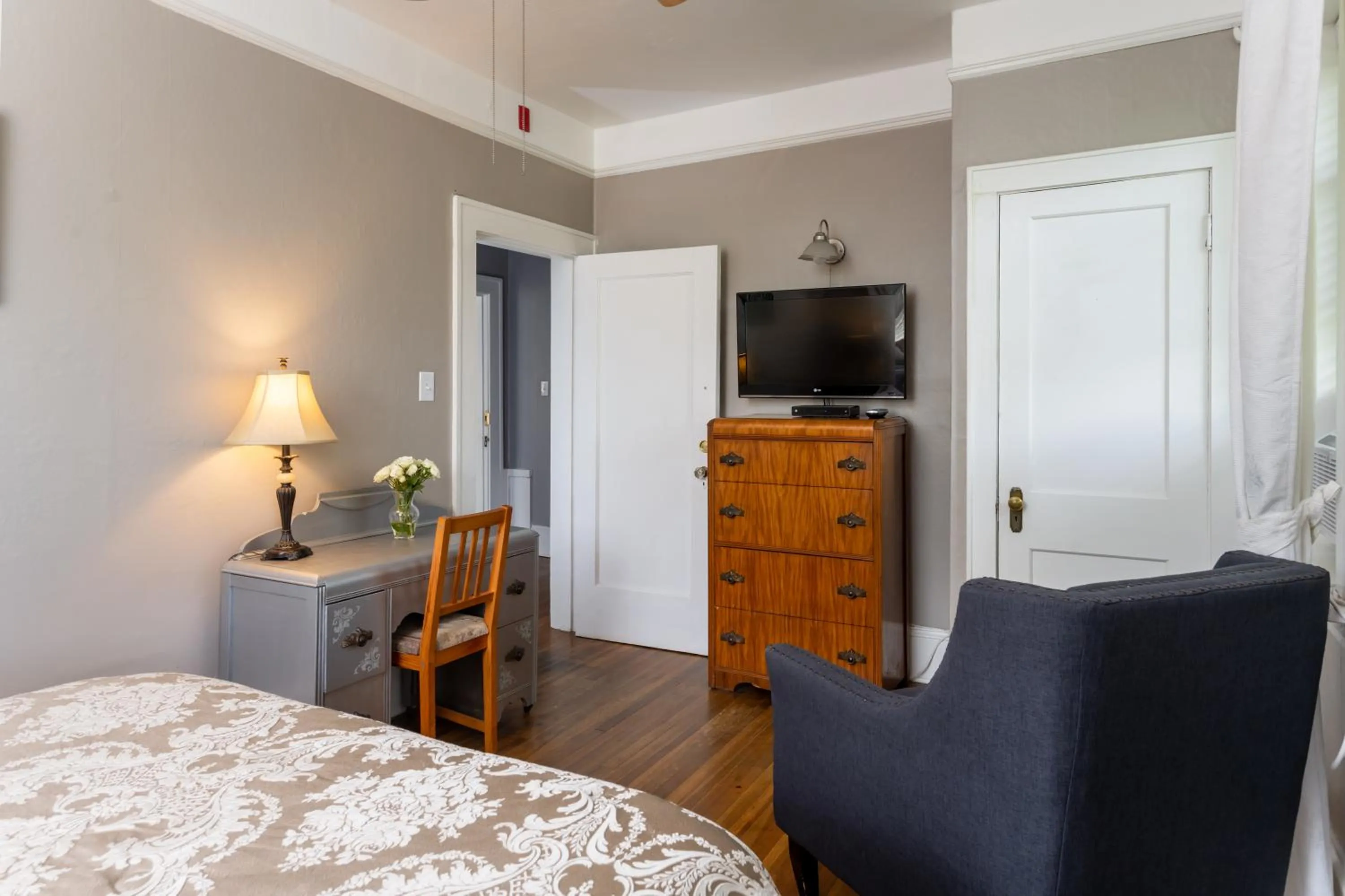 Bed in Sweet Biscuit Inn