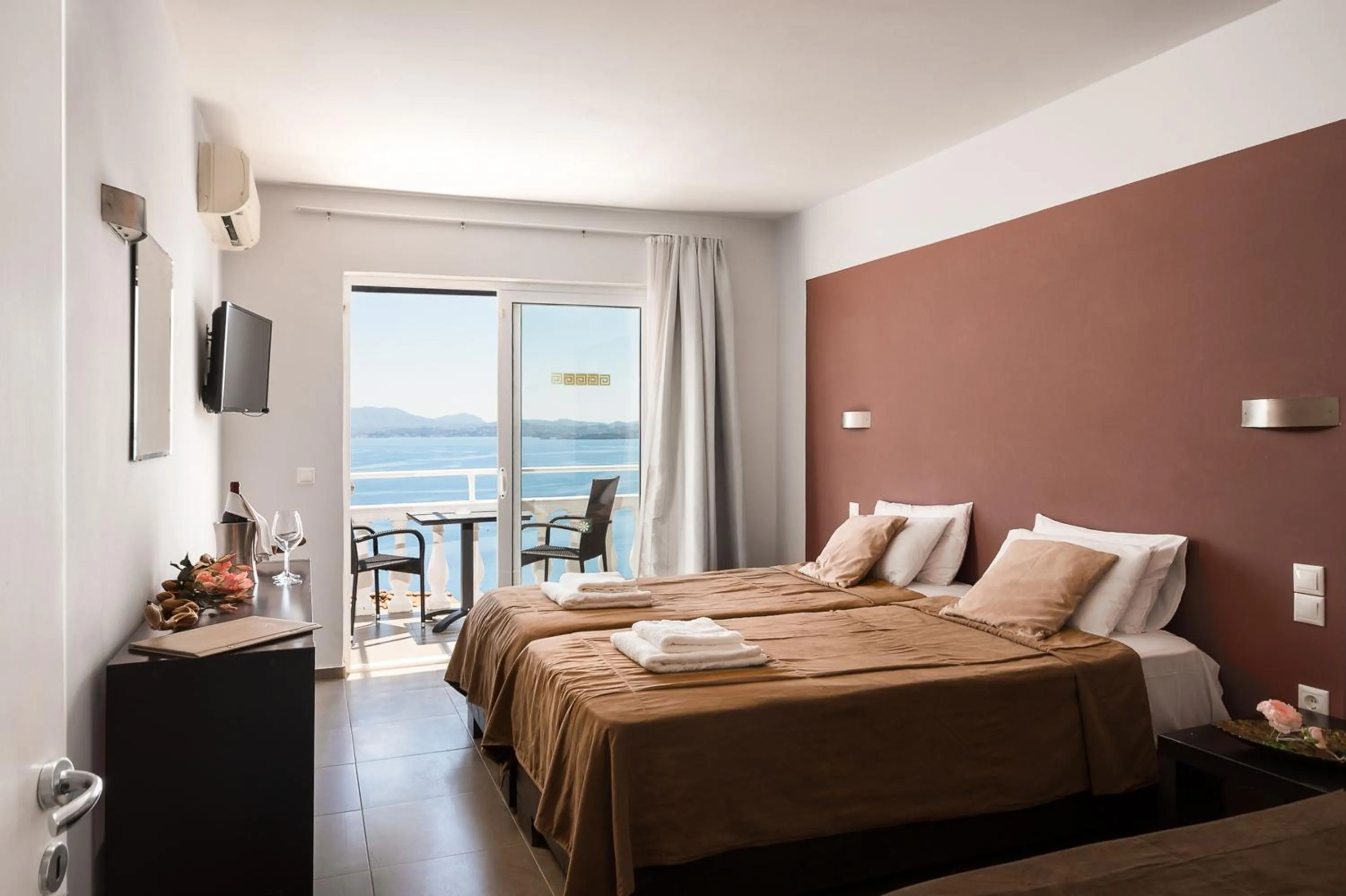 Bedroom, Bed in Pantokrator Hotel