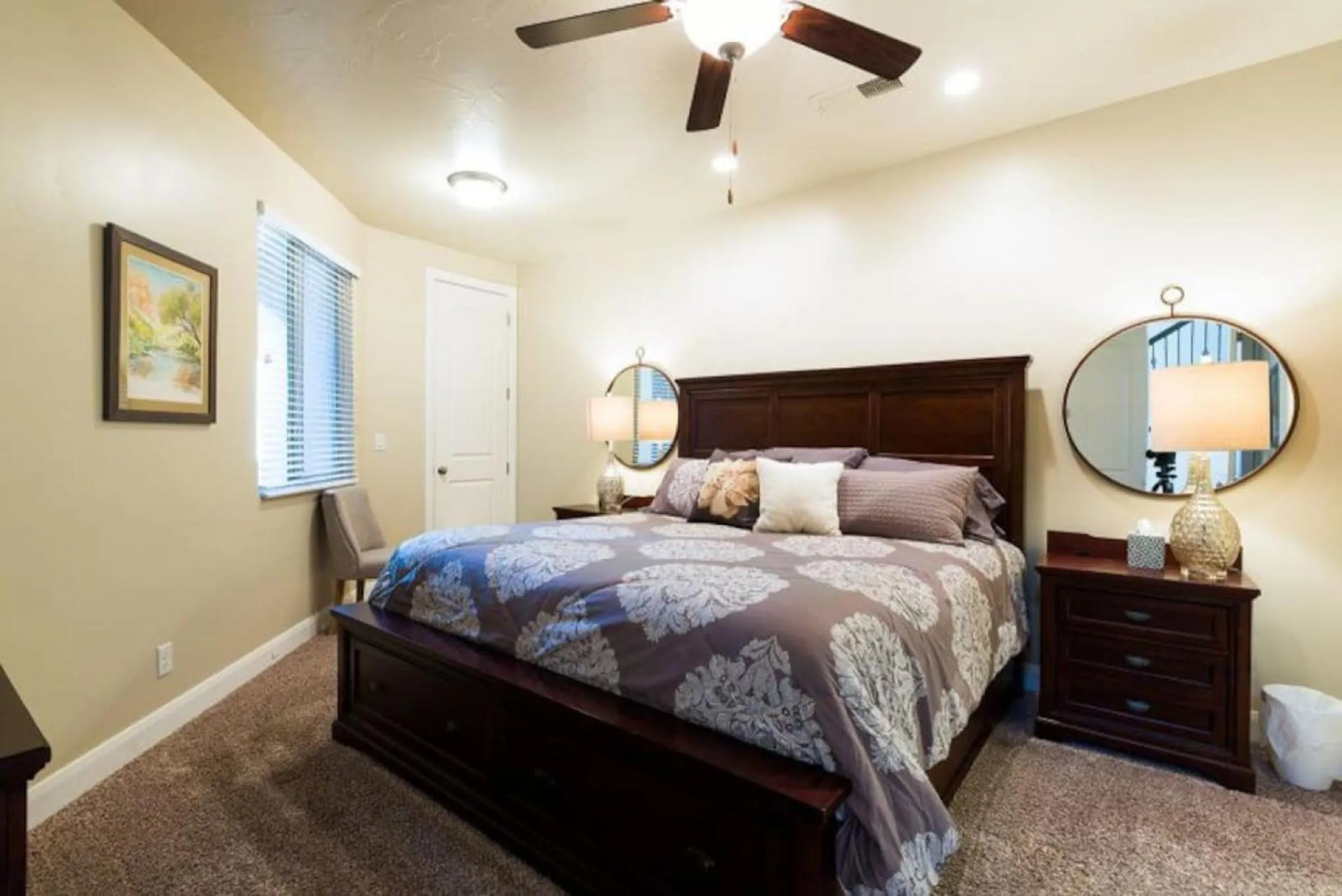 Bed in Cactus Rose Villa with 2 Pools 2 Spas Gym