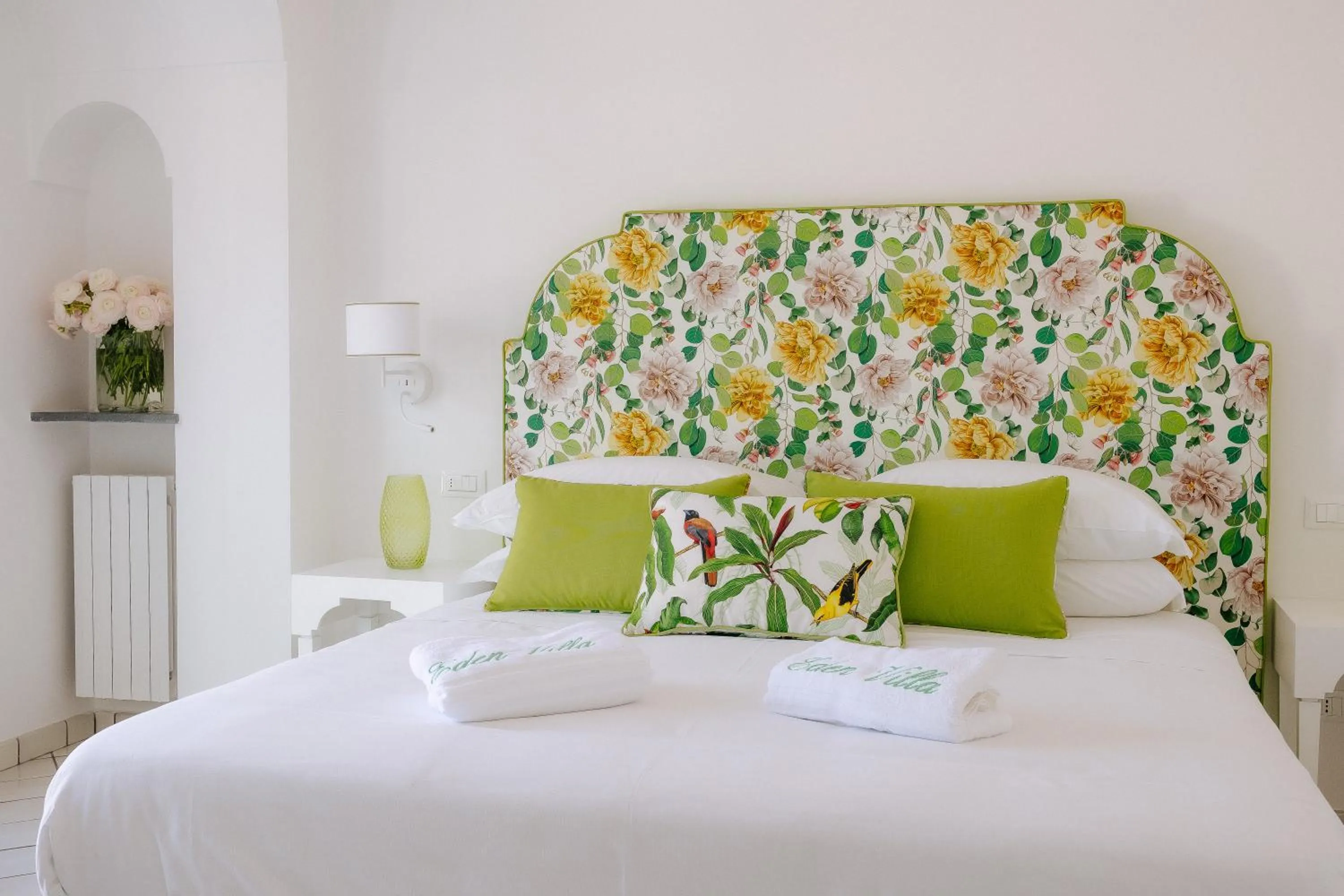 Bedroom, Bed in Eden Villa