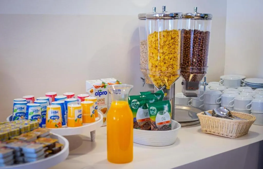 Food and drinks in Hotel Lumbarda