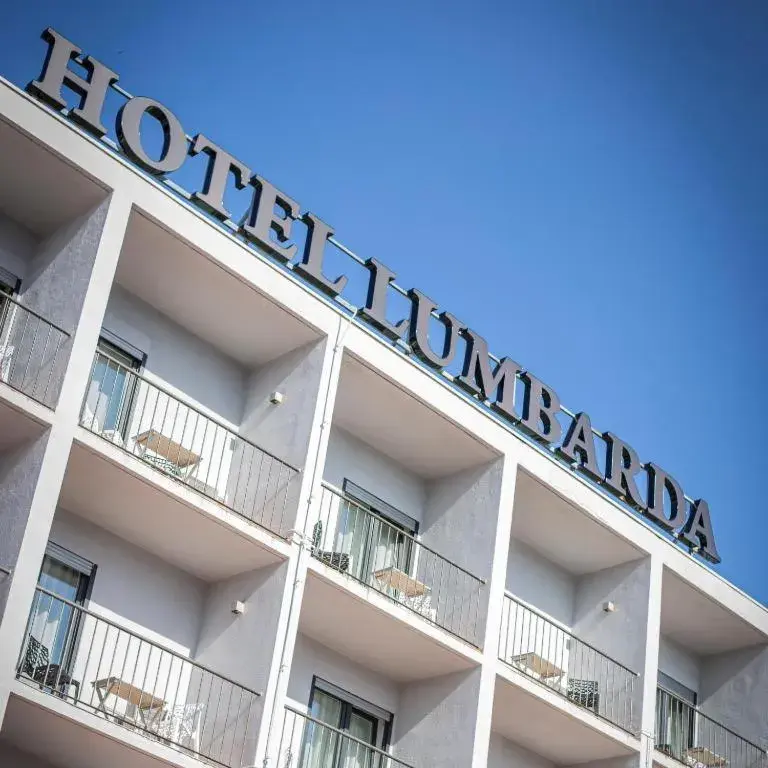 Property building in Hotel Lumbarda Property building in Hotel Lumbarda