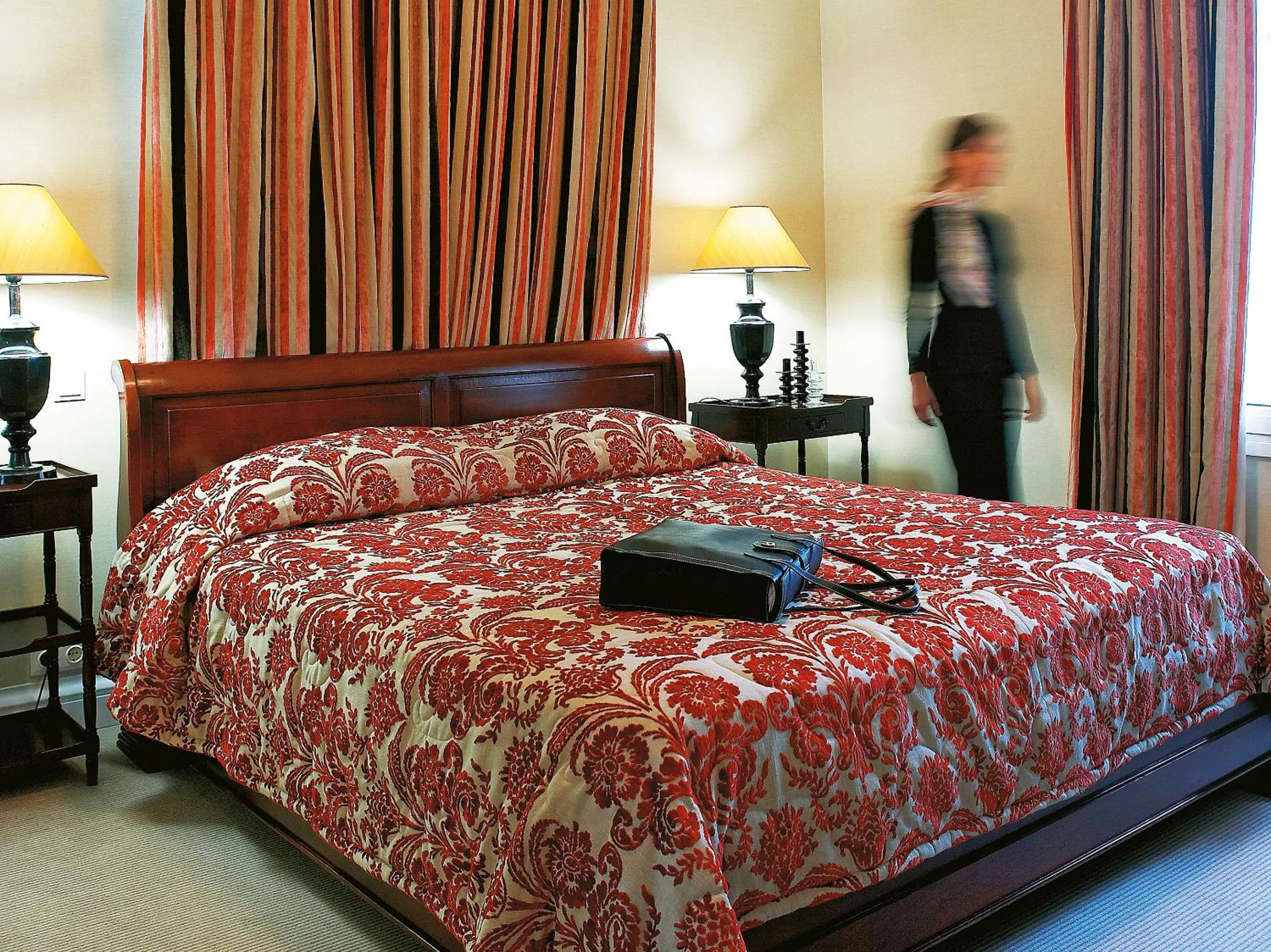 Bed in Grecotel Larissa Imperial