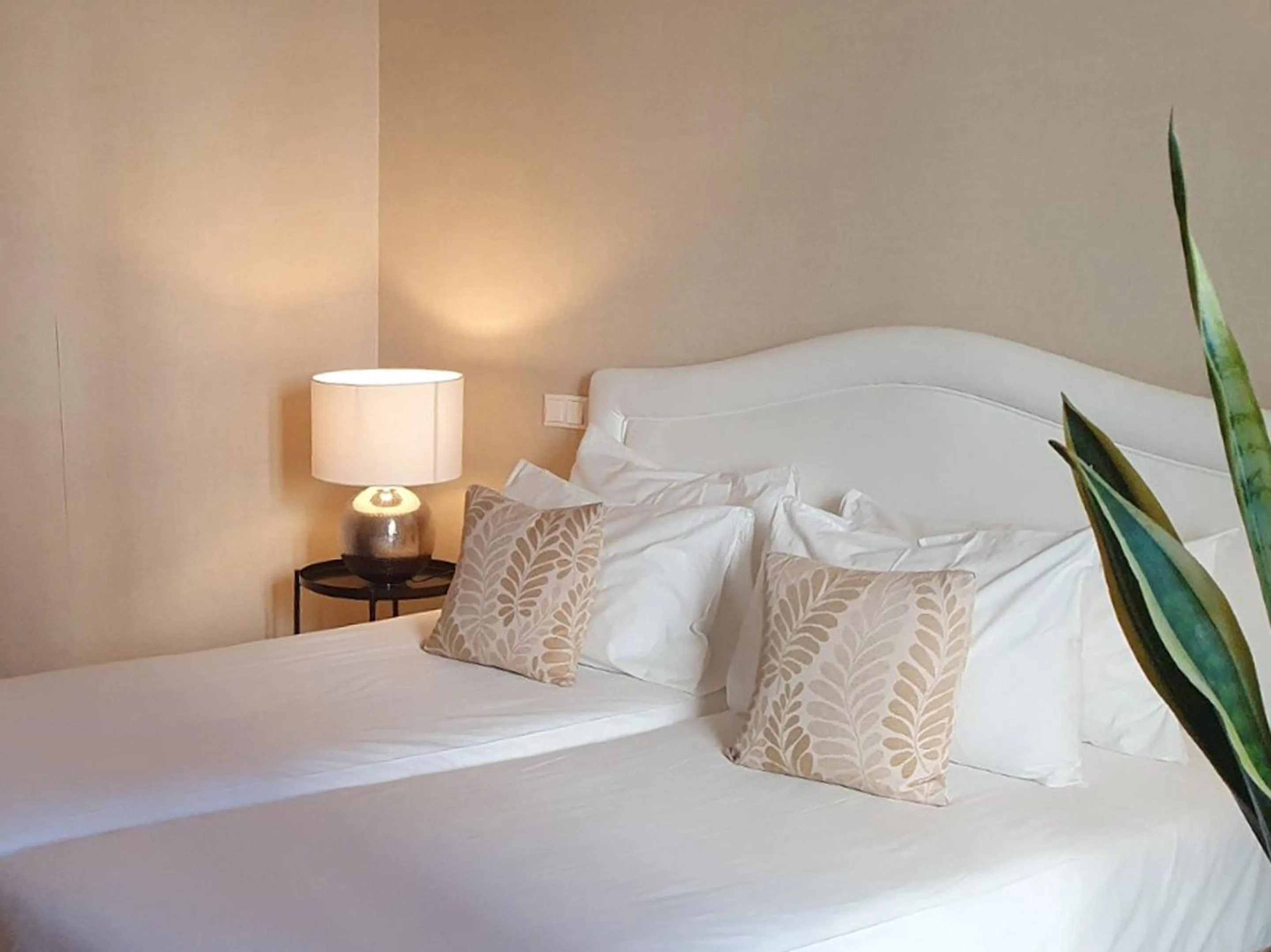 Bed in Grecotel Larissa Imperial