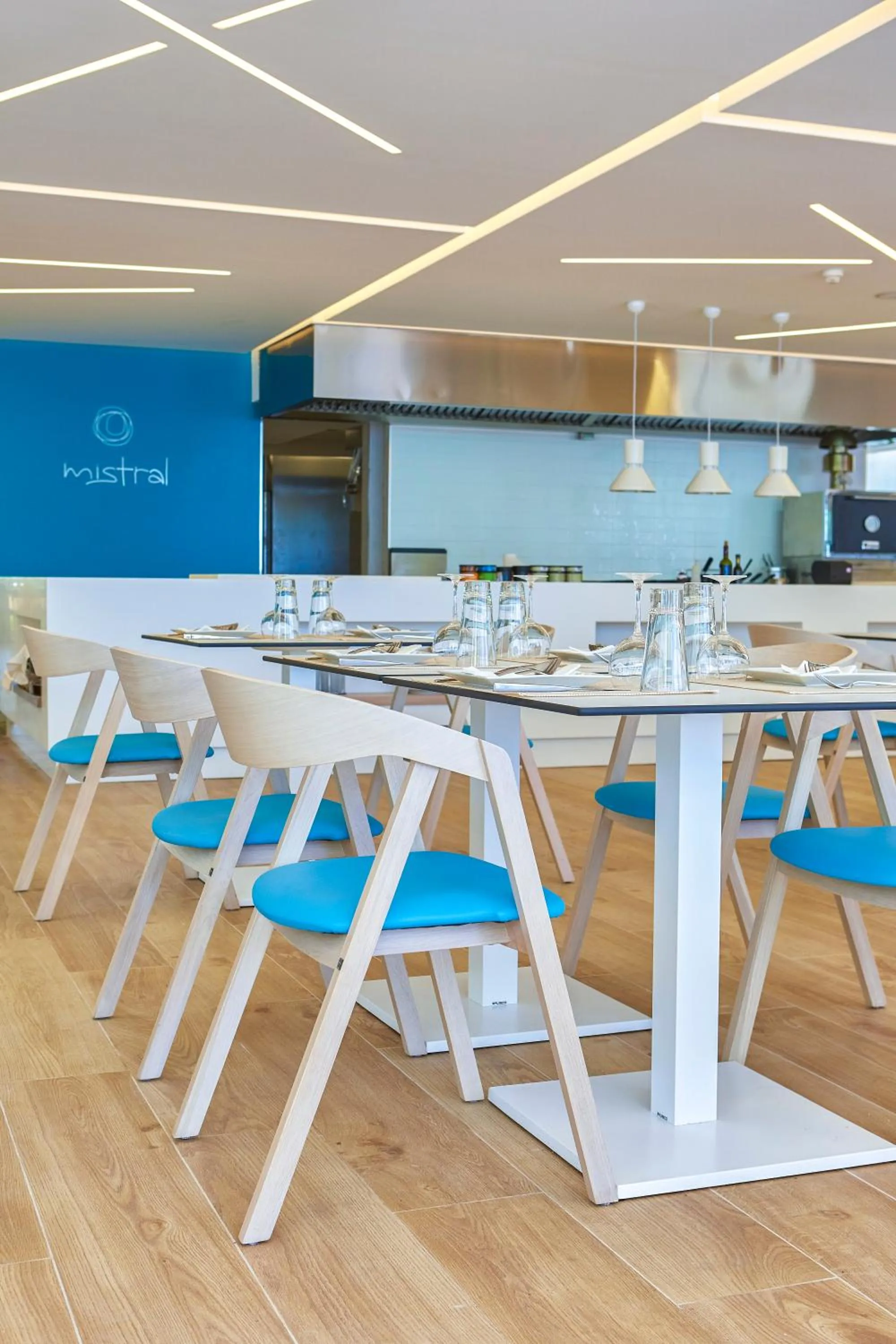 Food and drinks in Triton Boutique Hotel