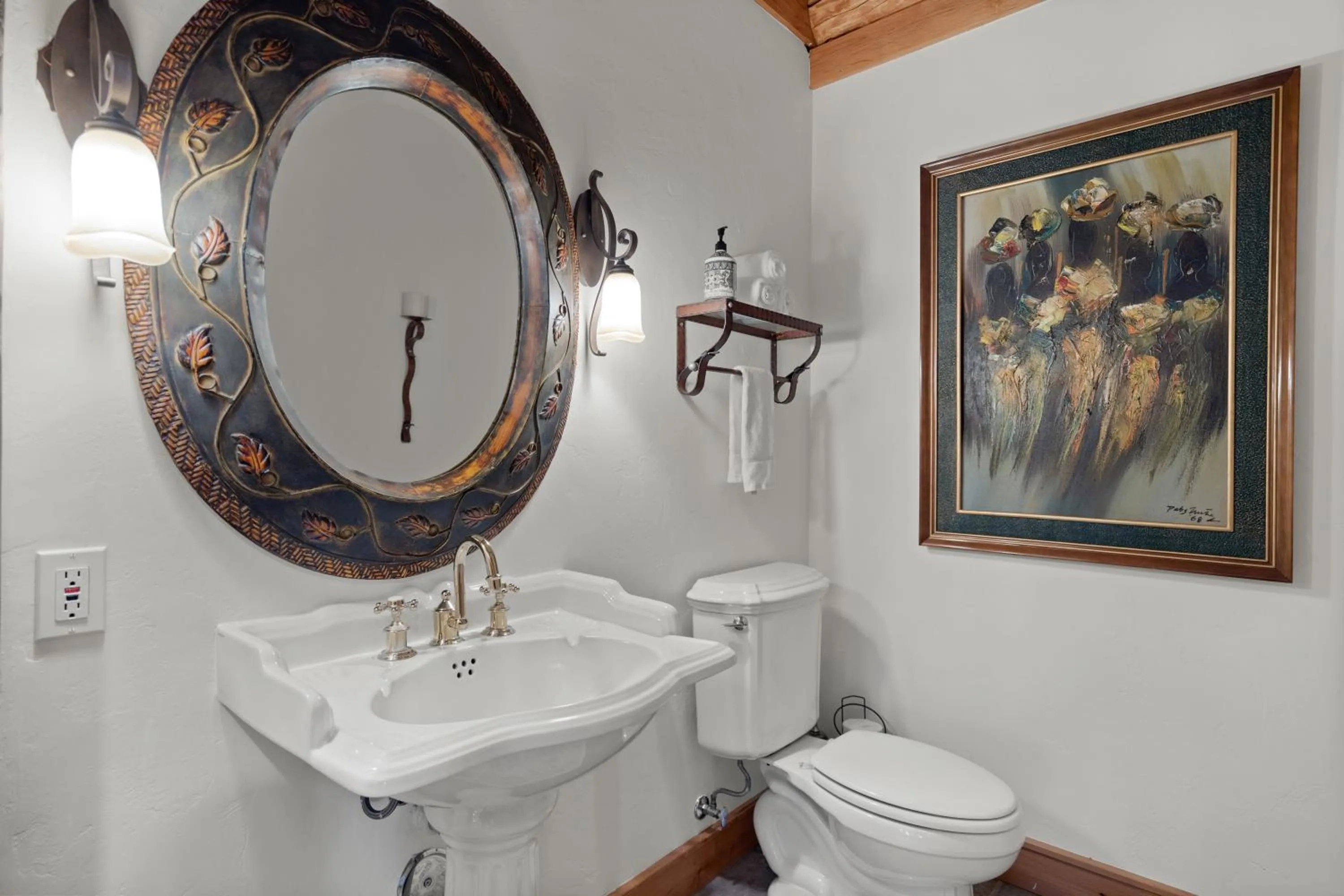 The Grand Alpine Lodge