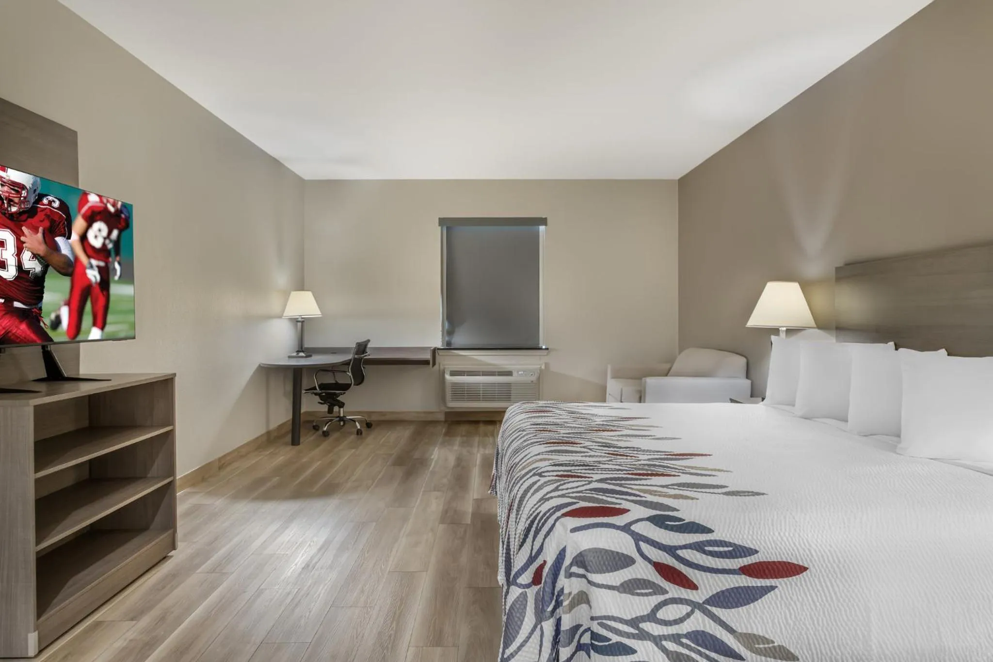 Bedroom, Bed in Red Roof Inn La Porte