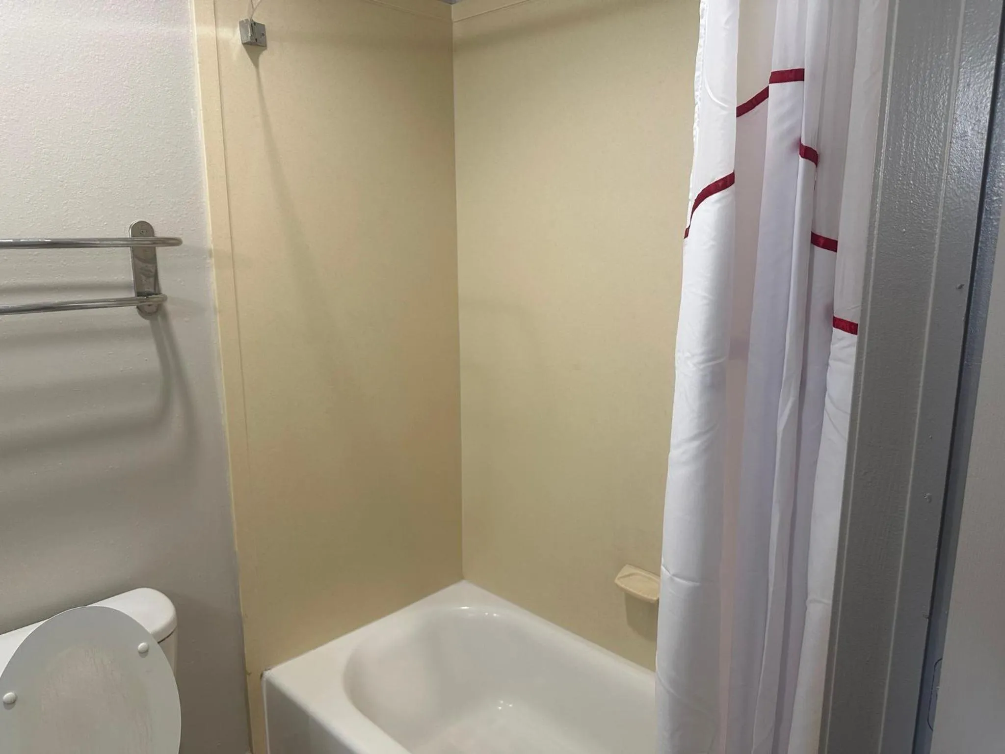 Bathroom in Red Roof Inn La Porte