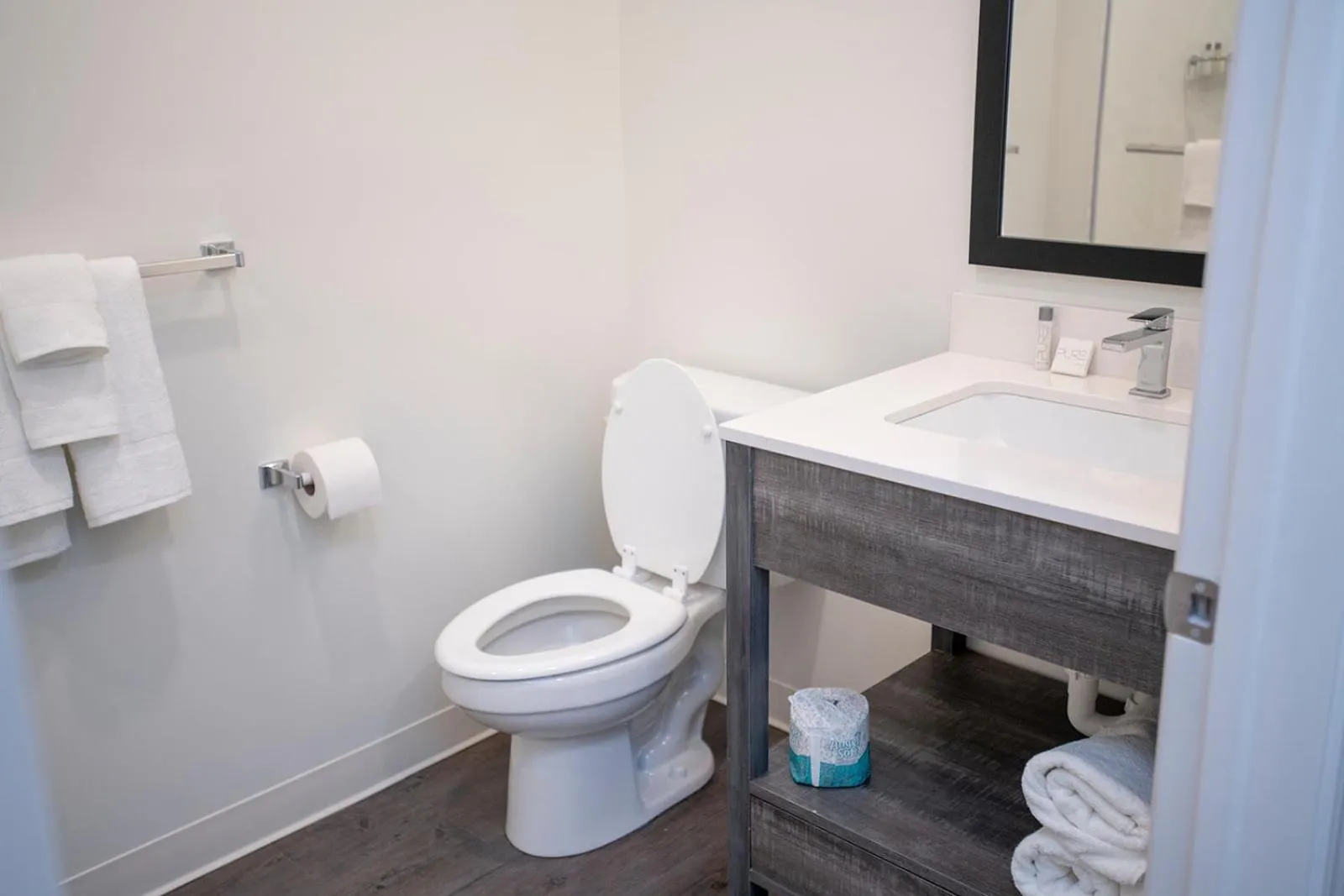 Bathroom in THE NEST